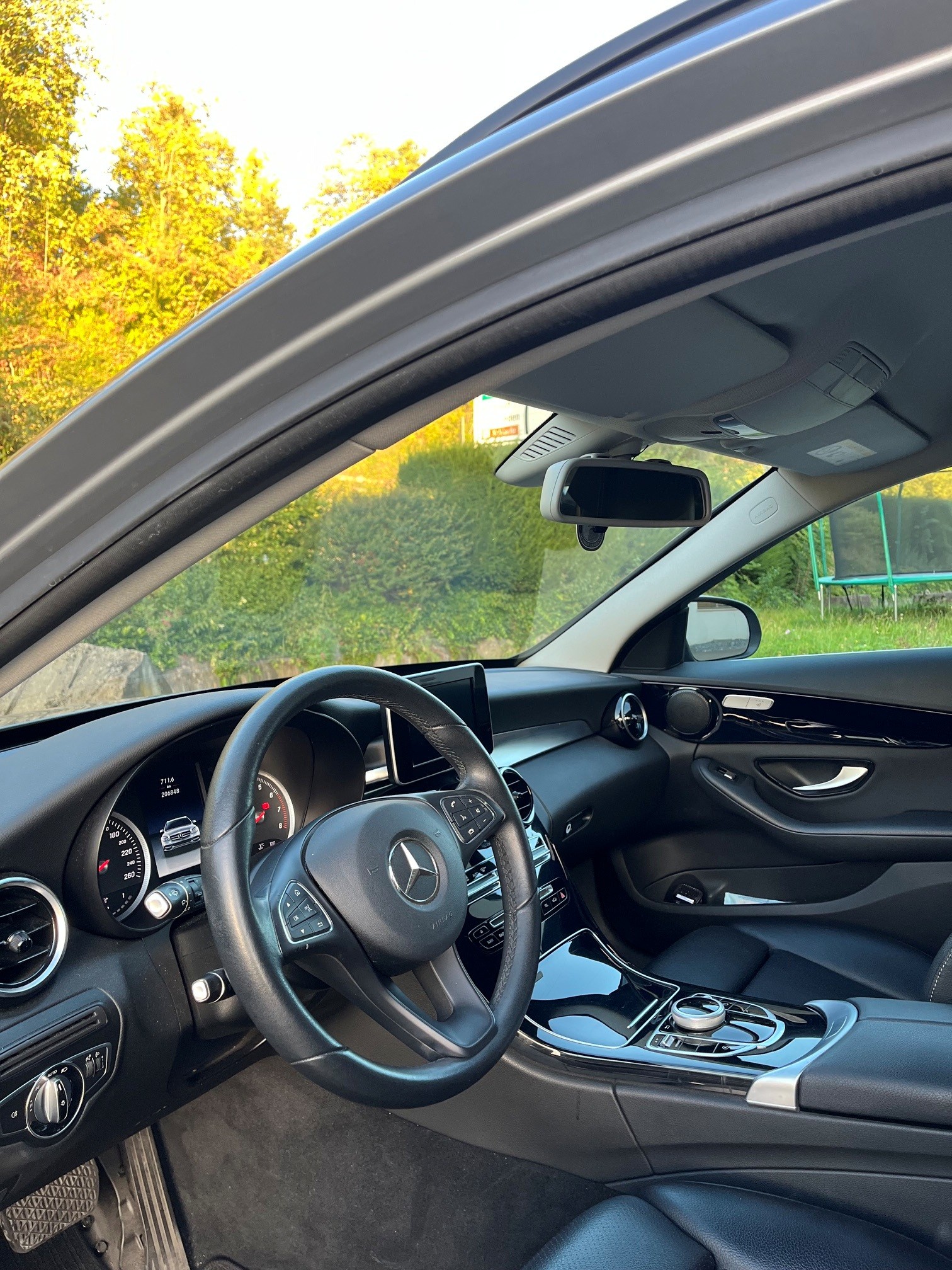 MERCEDES-BENZ C200-image-4