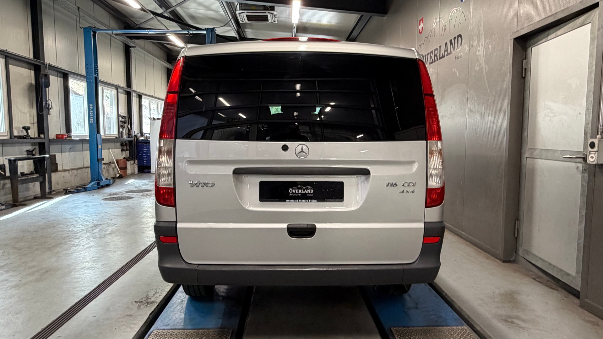 MERCEDES-BENZ Vito 116 CDI Blue Efficiency 4Matic A-image-3