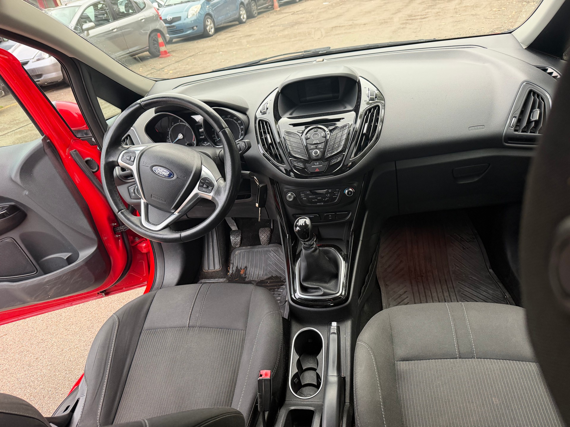 FORD B-Max 1.0 SCTi Ambiente-image-9
