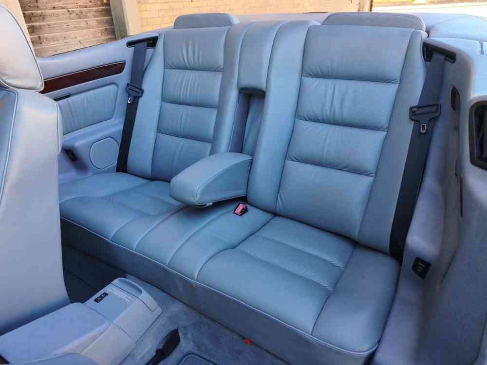 MERCEDES-BENZ 300 CE-24 Cabrio-image-8