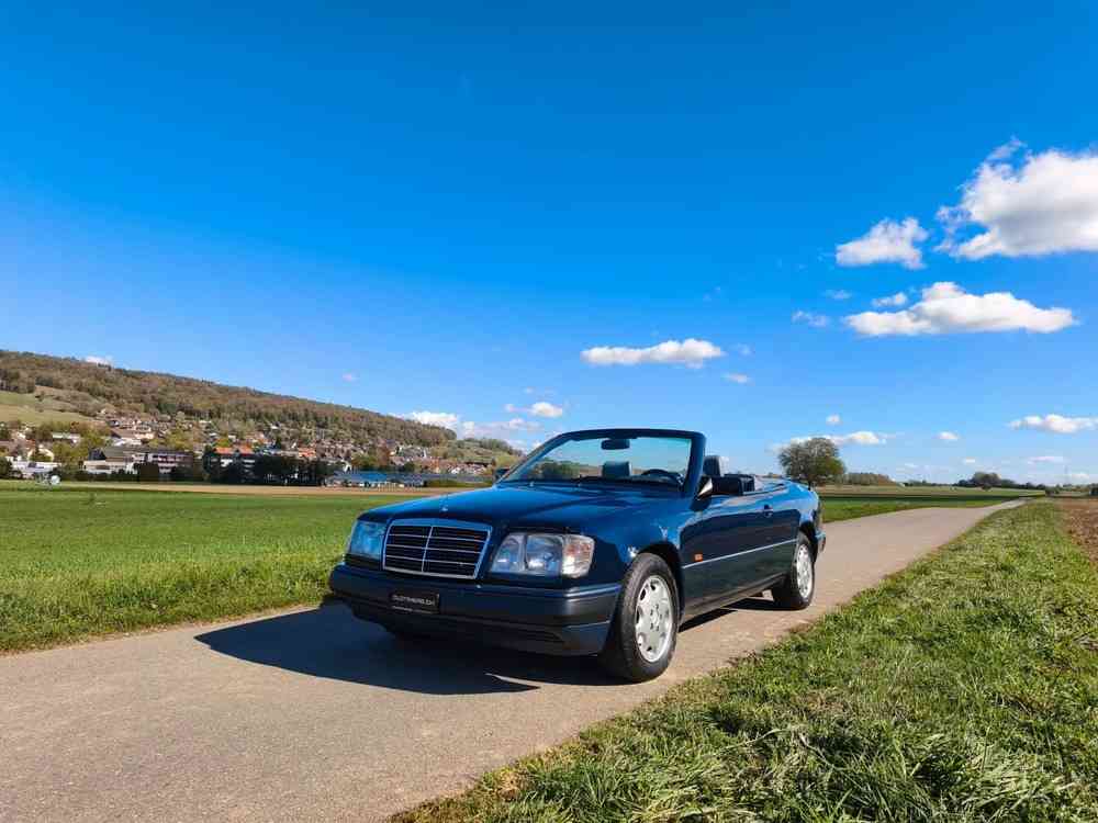 MERCEDES-BENZ 300 CE-24 Cabrio-image-0
