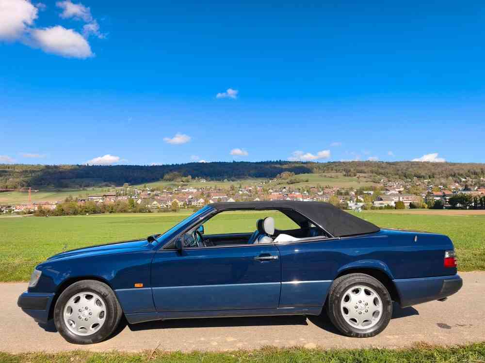 MERCEDES-BENZ 300 CE-24 Cabrio-image-3
