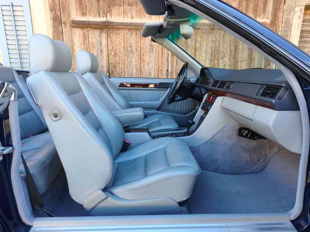 MERCEDES-BENZ 300 CE-24 Cabrio-image-6
