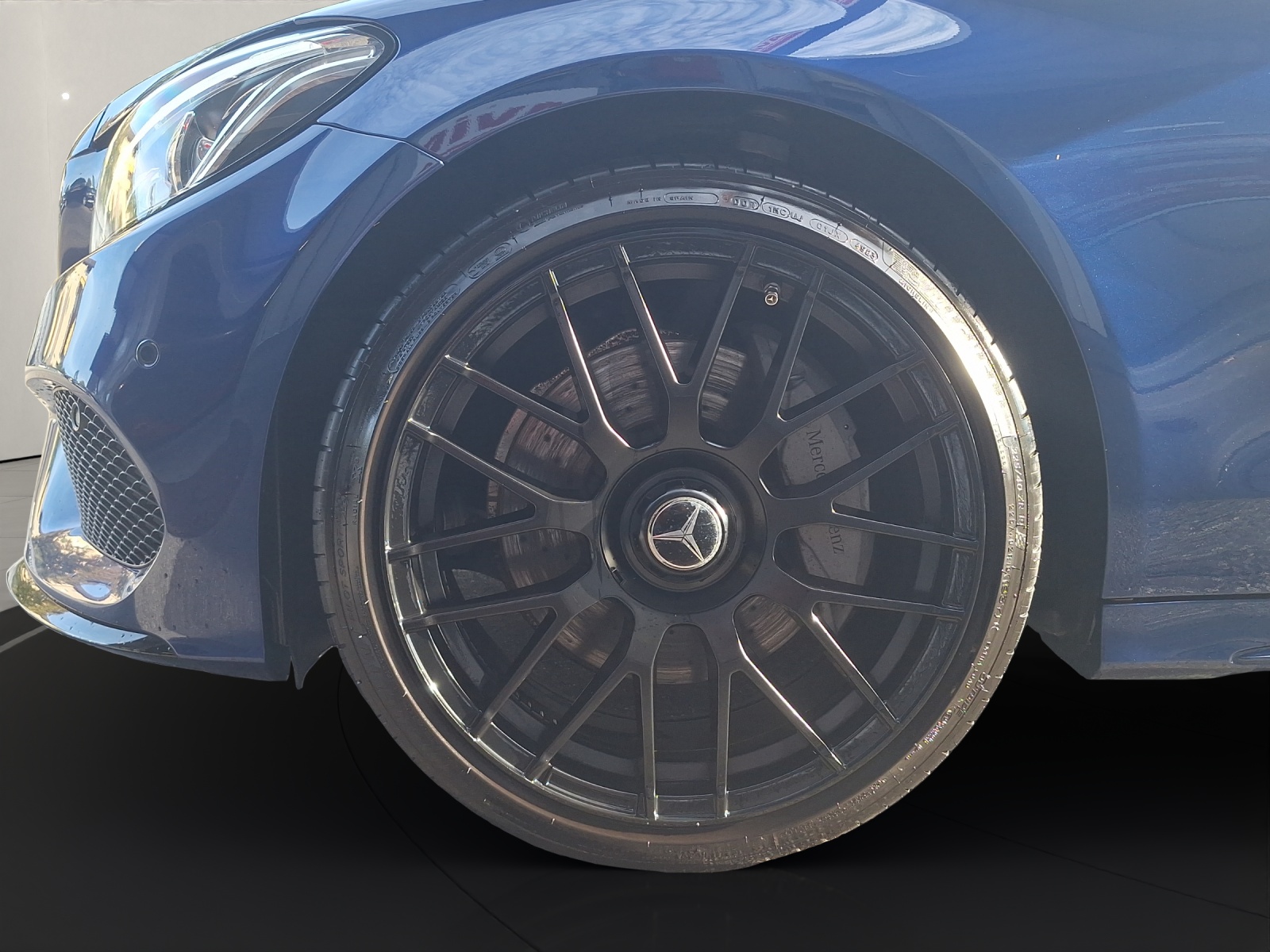 MERCEDES-BENZ C 300 AMG Line-image-4