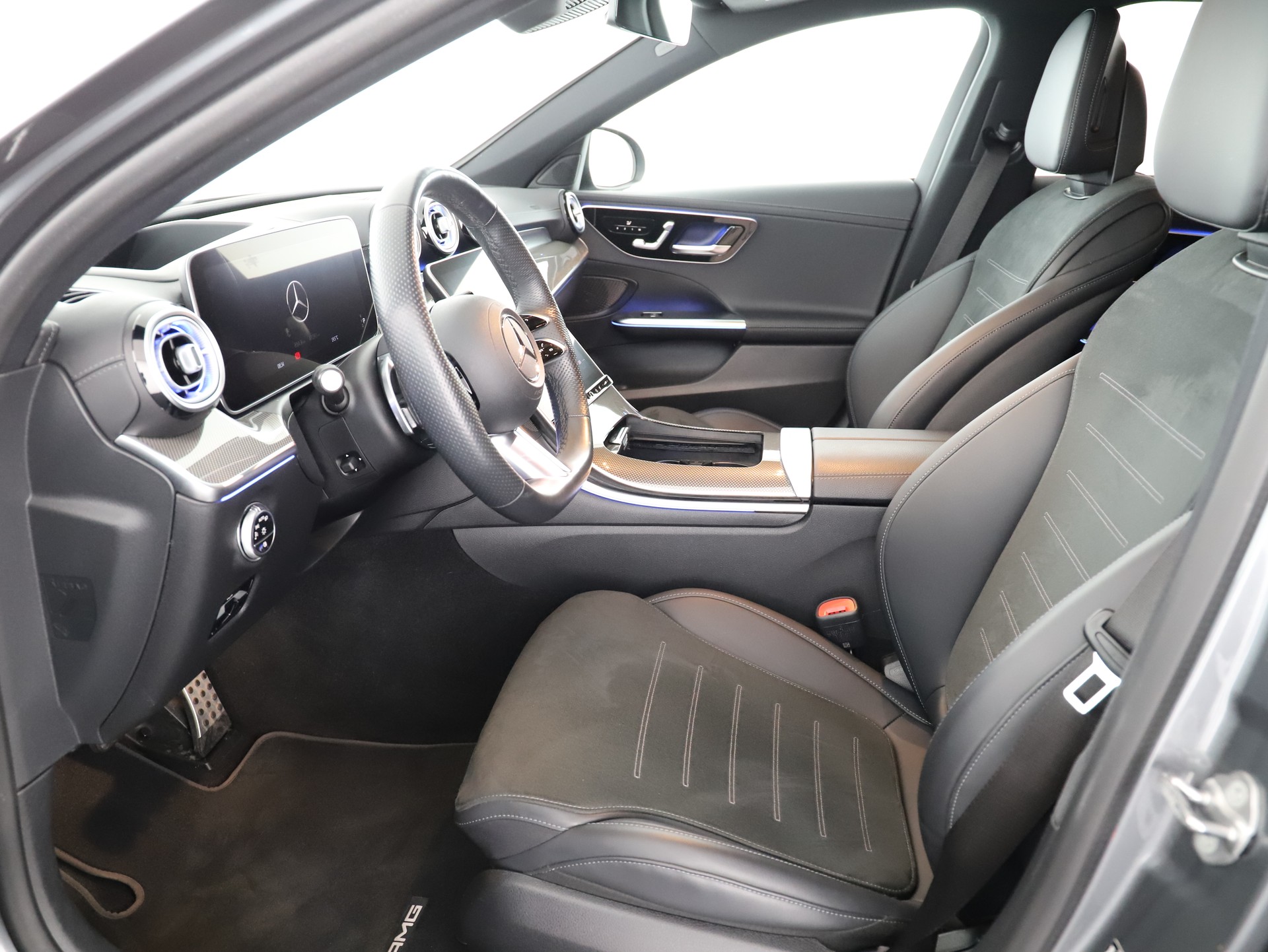 MERCEDES-BENZ C 300e 4 Matic-image-8