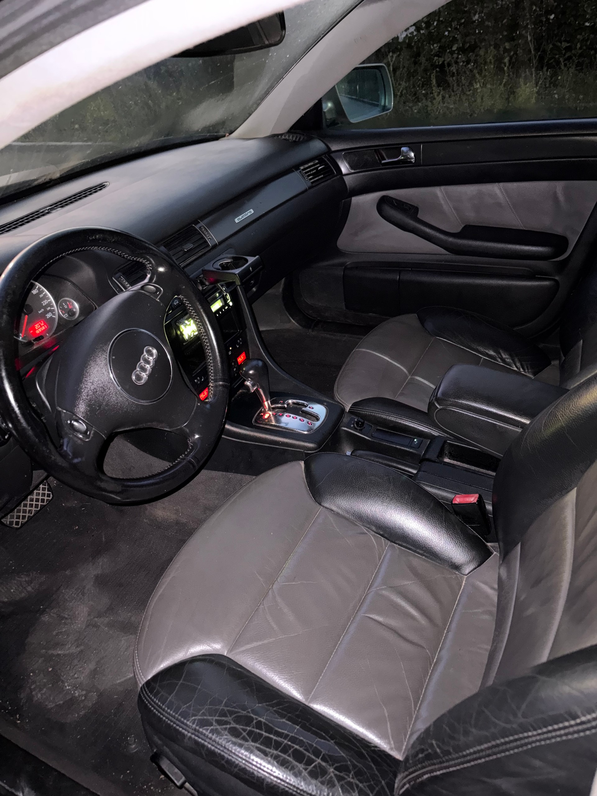AUDI A6 allroad 2.5TDI quattro-image-2