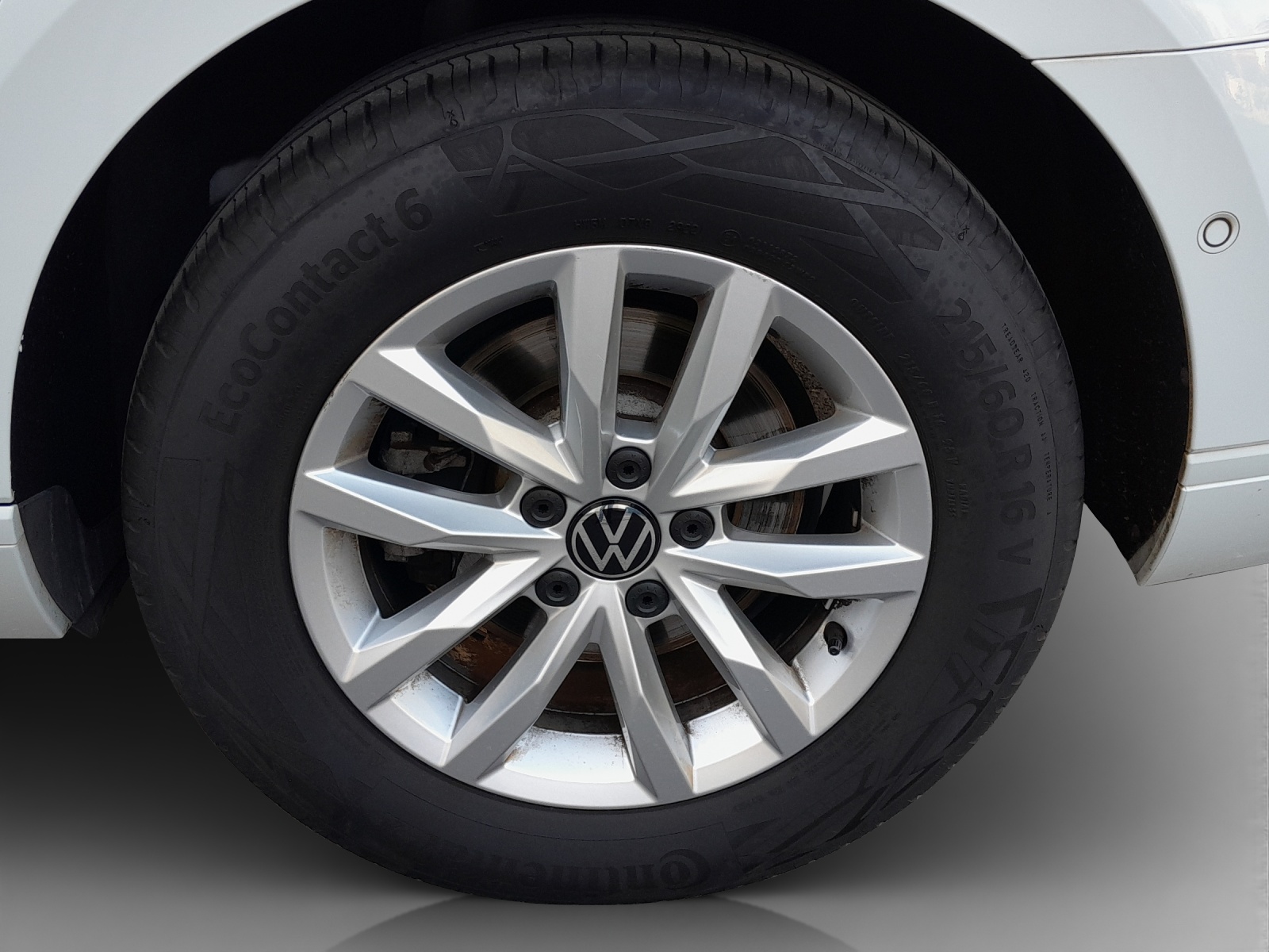 VW Passat 2.0 TDI BMT Business DSG-image-13