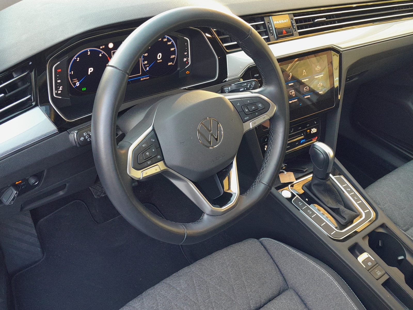 VW Passat 2.0 TDI BMT Business DSG-image-7