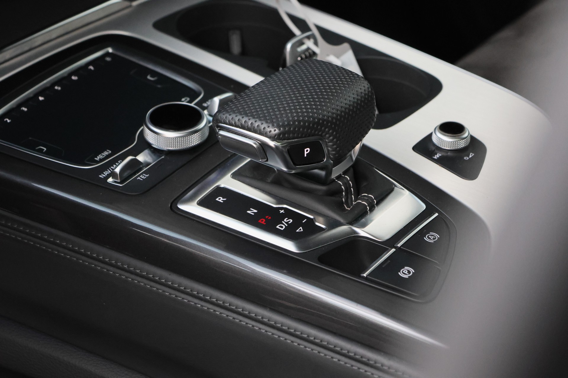AUDI Q7 50 TDI quattro tiptronic S-Line 7 Plätzer-image-10