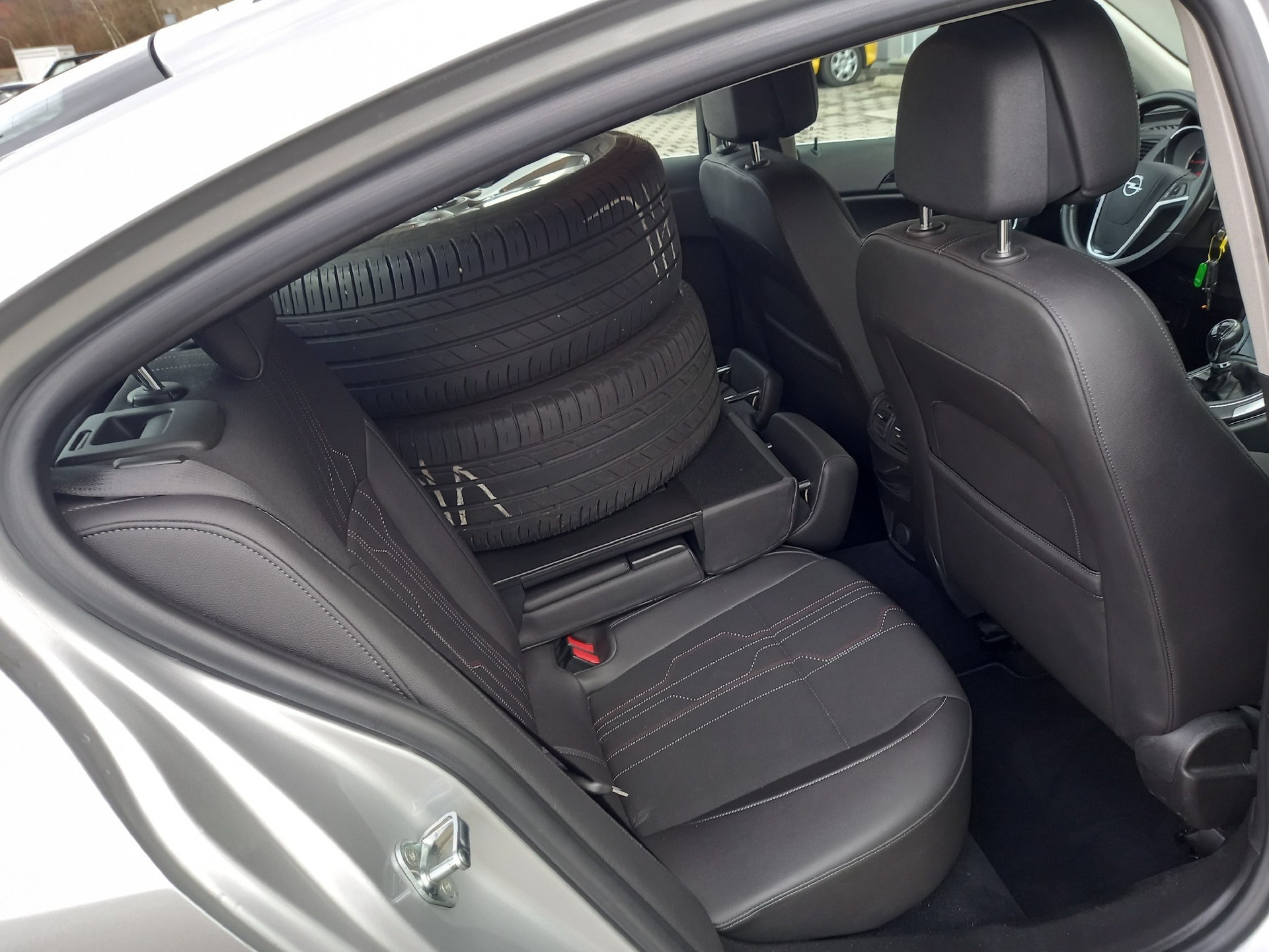 OPEL Insignia 2.0 Turbo Anniversary Edition-image-8