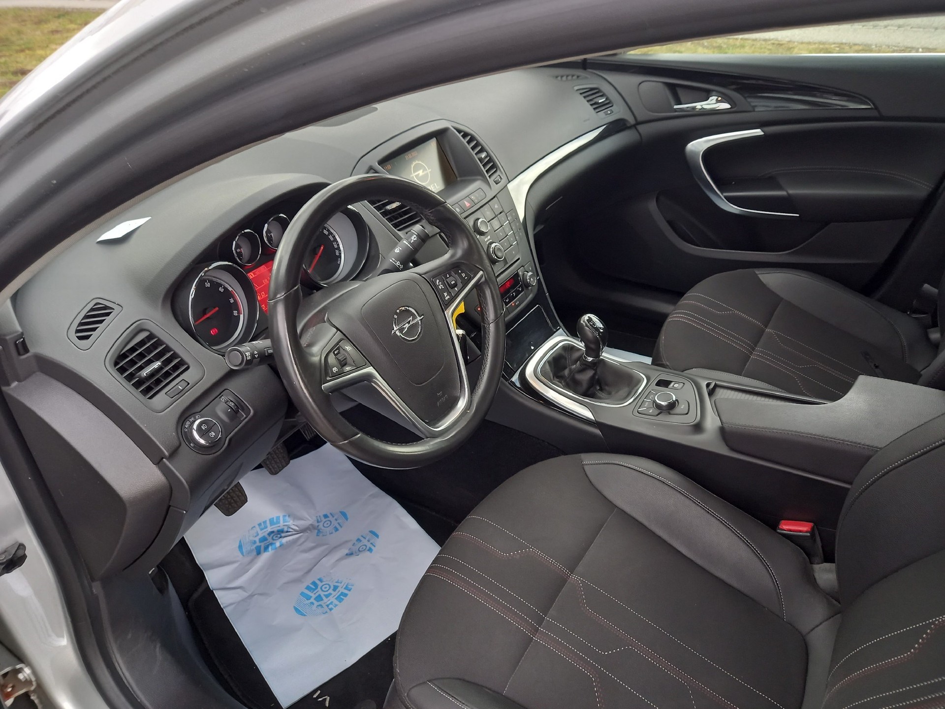 OPEL Insignia 2.0 Turbo Anniversary Edition-image-9