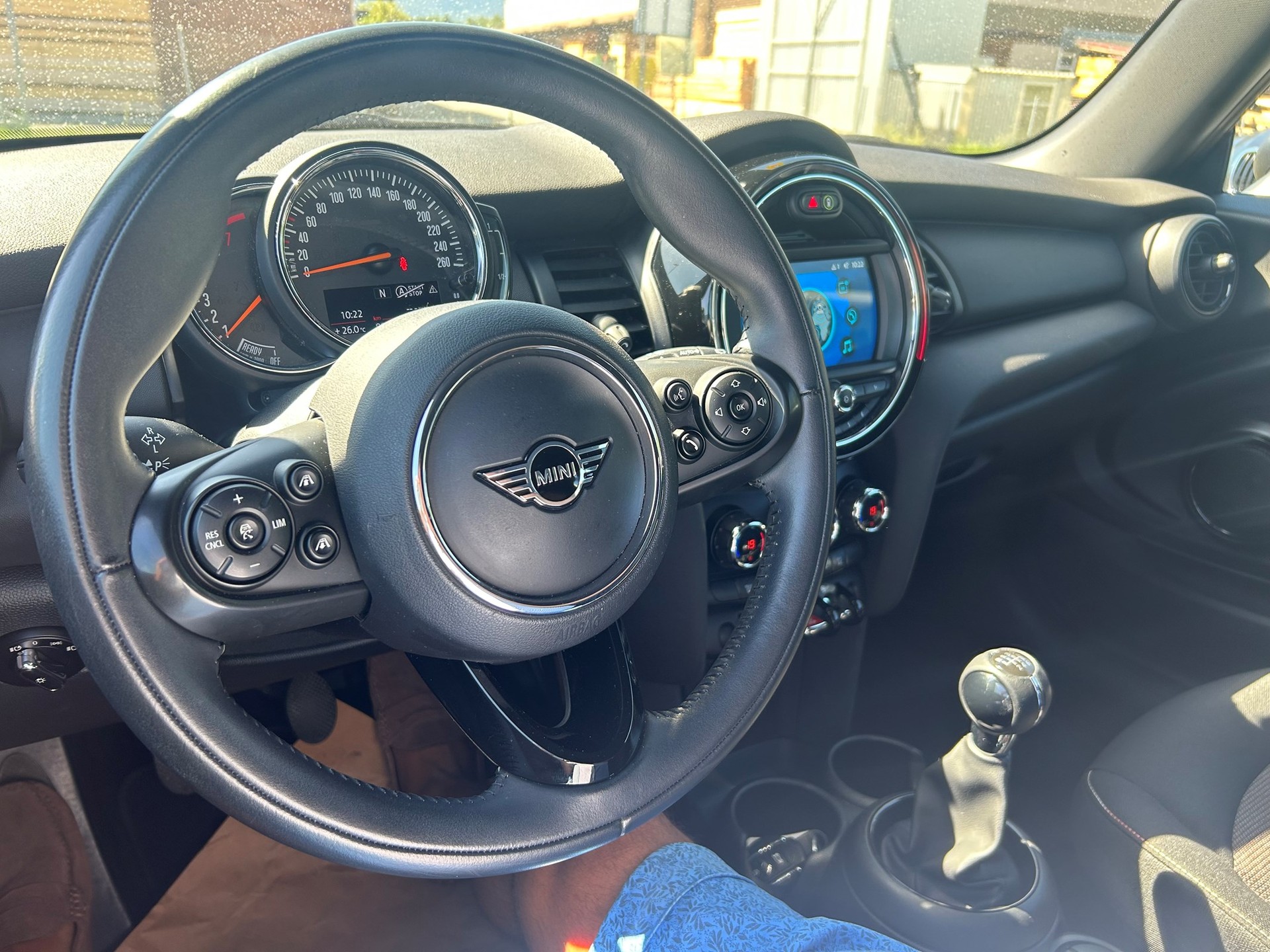 MINI One-image-15