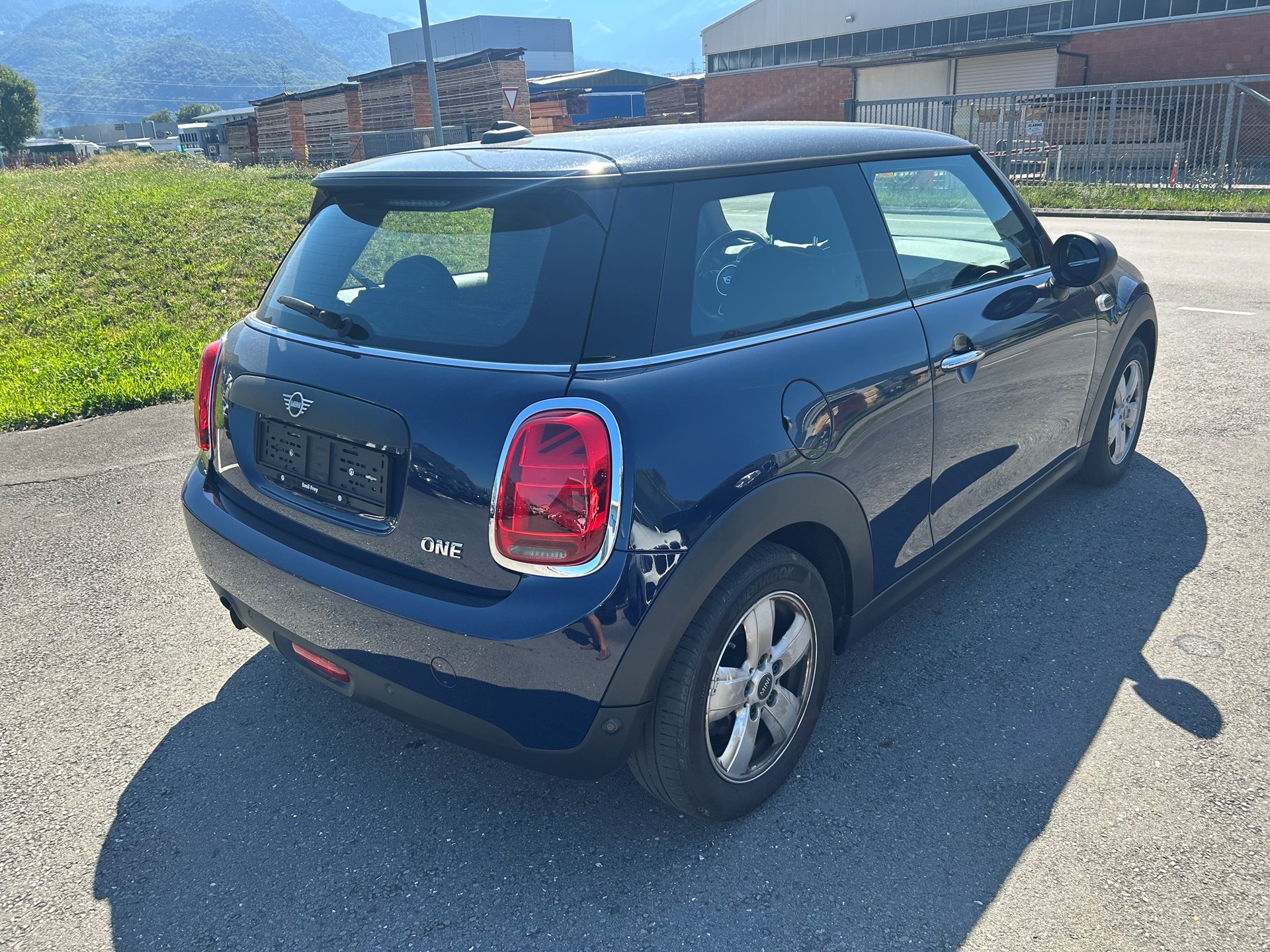 MINI One-image-3