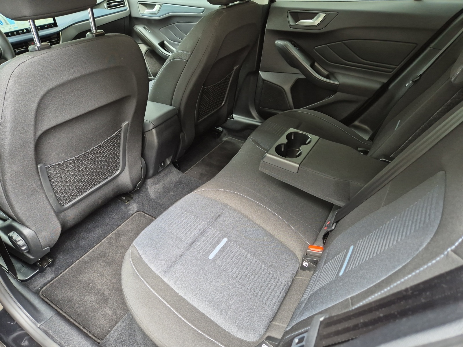 FORD Focus 1.0i EcoB Hybrid 125 Active X-image-8