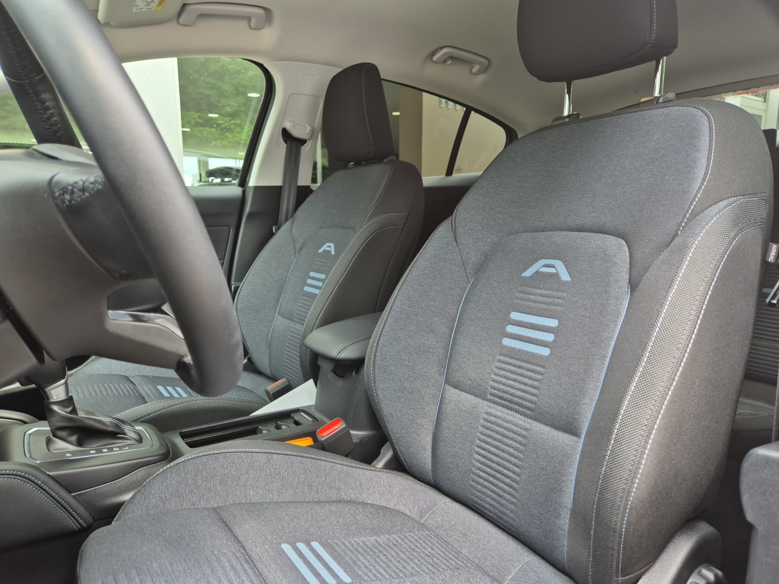 FORD Focus 1.0i EcoB Hybrid 125 Active X-image-5