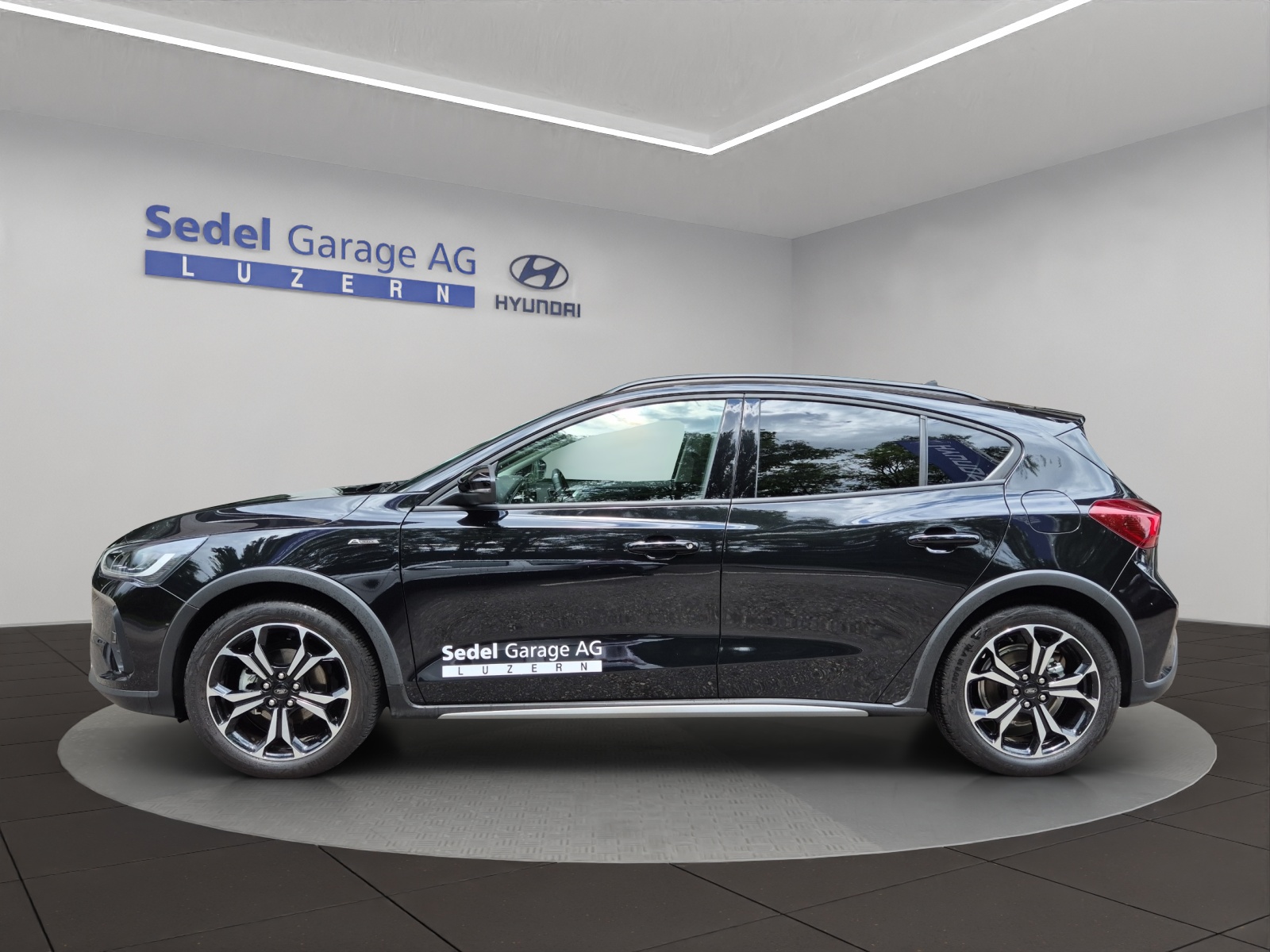 FORD Focus 1.0i EcoB Hybrid 125 Active X-image-2