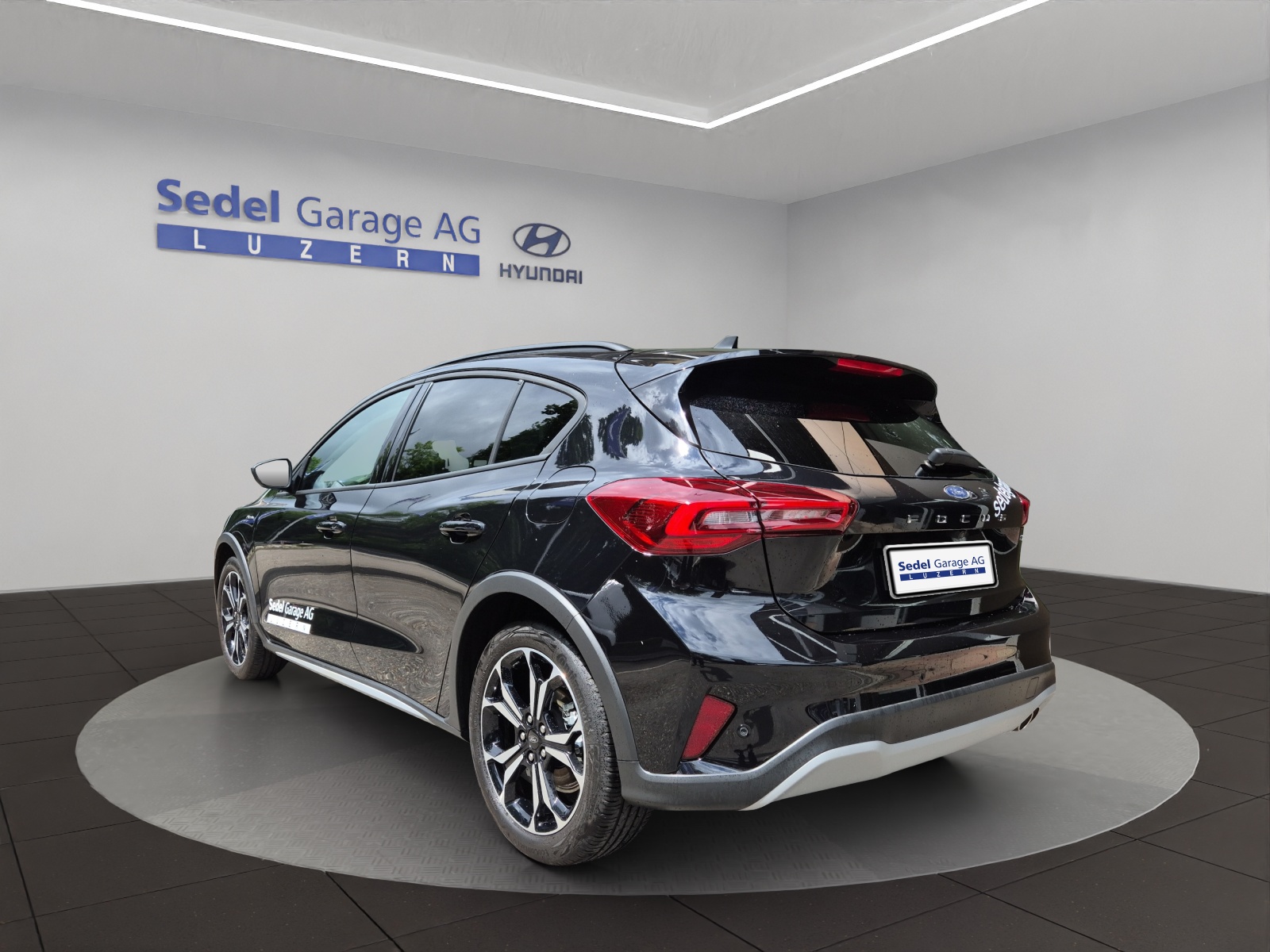 FORD Focus 1.0i EcoB Hybrid 125 Active X-image-3