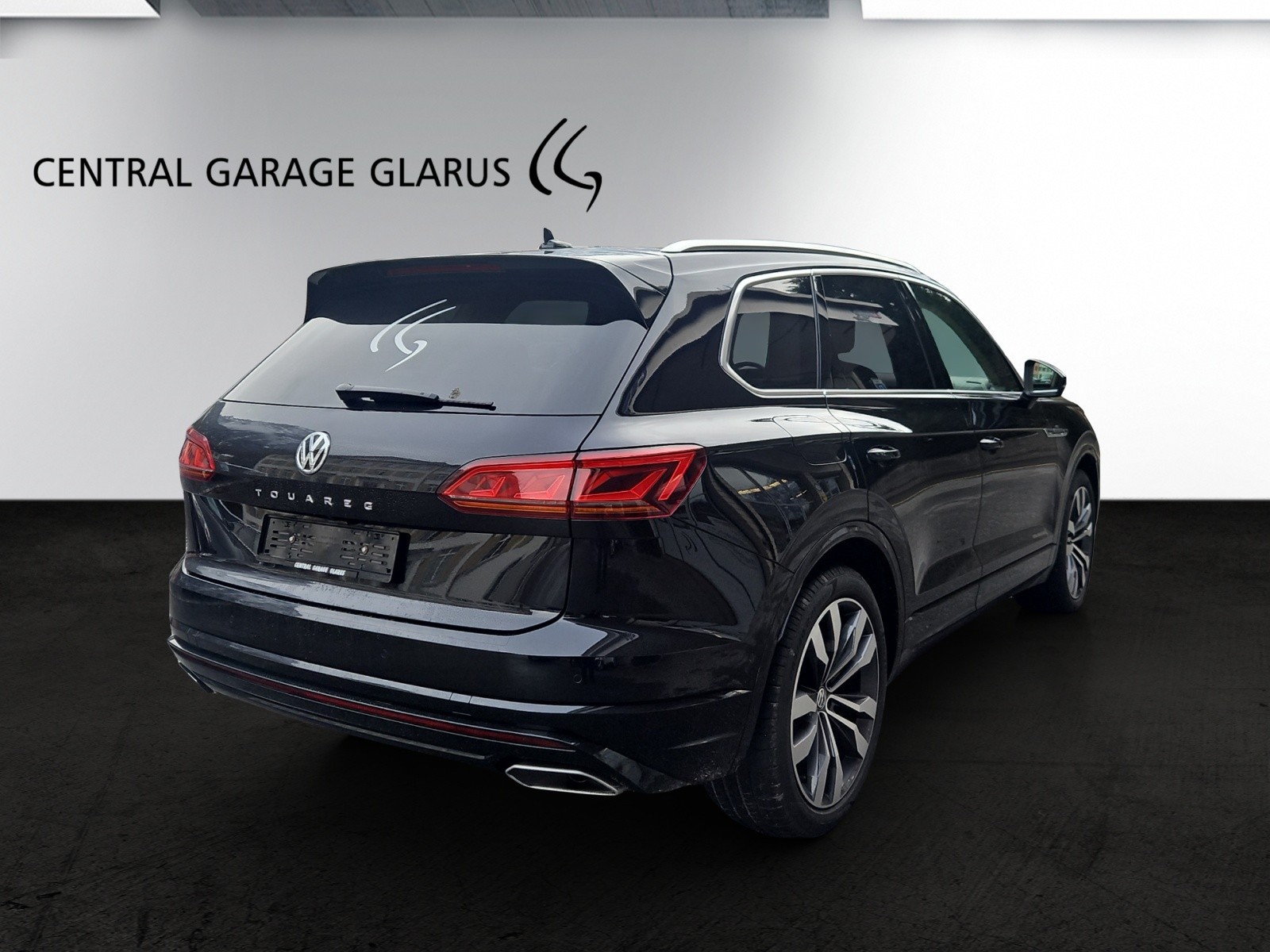 VW Touareg 3.0 TDI Atmosphere Tiptronic R-Line-image-5