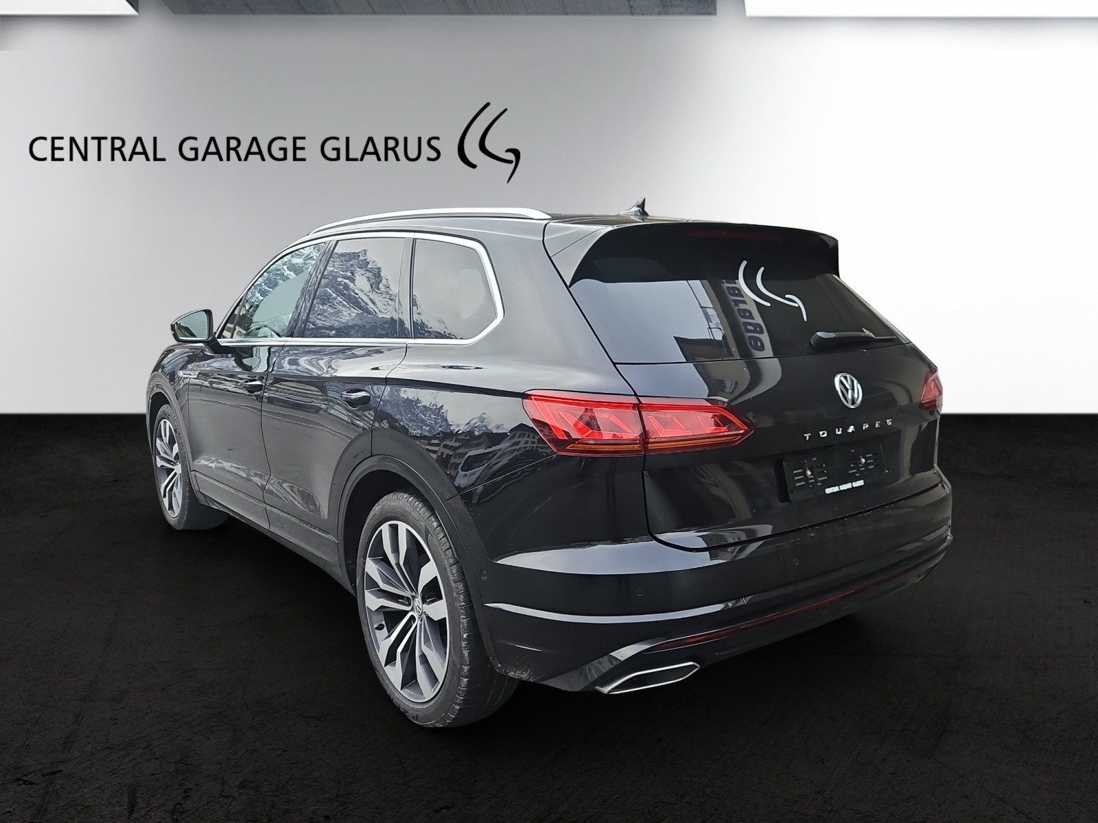 VW Touareg 3.0 TDI Atmosphere Tiptronic R-Line-image-6