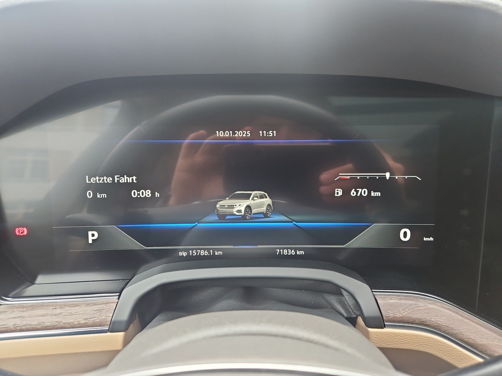 VW Touareg 3.0 TDI Atmosphere Tiptronic R-Line-image-16
