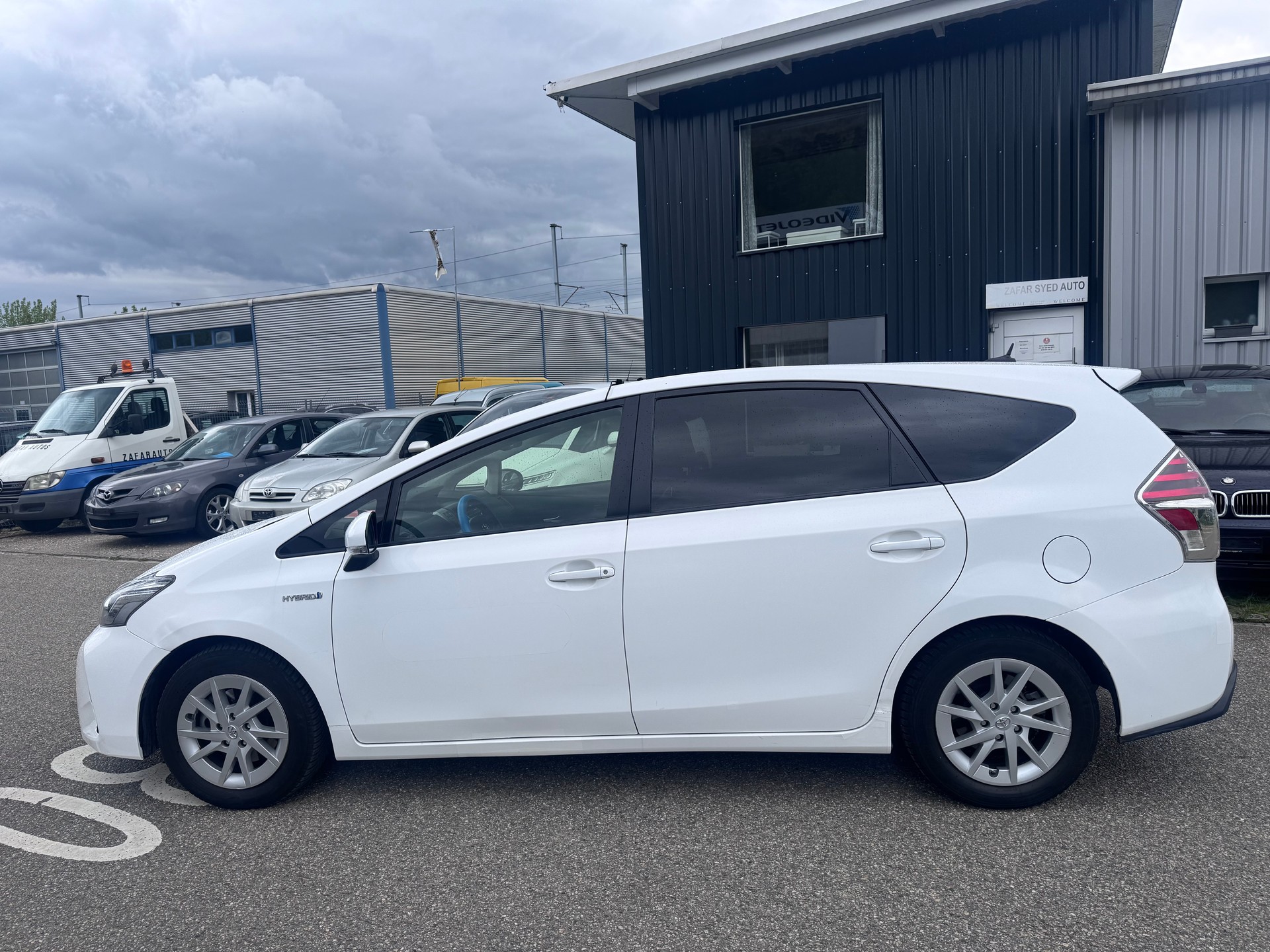 TOYOTA Prius+ 1.8 VVT-i HSD Comfort-image-6