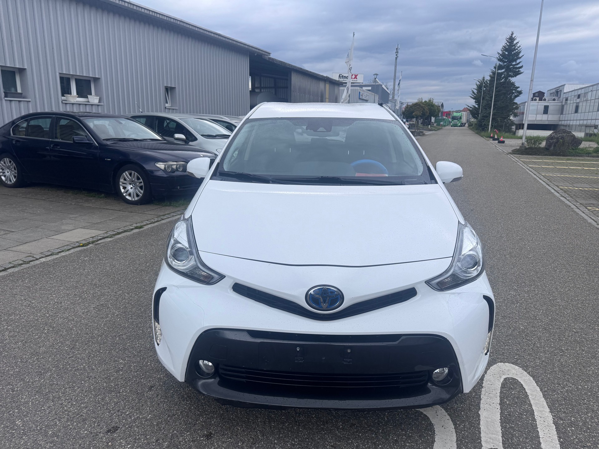 TOYOTA Prius+ 1.8 VVT-i HSD Comfort-image-2