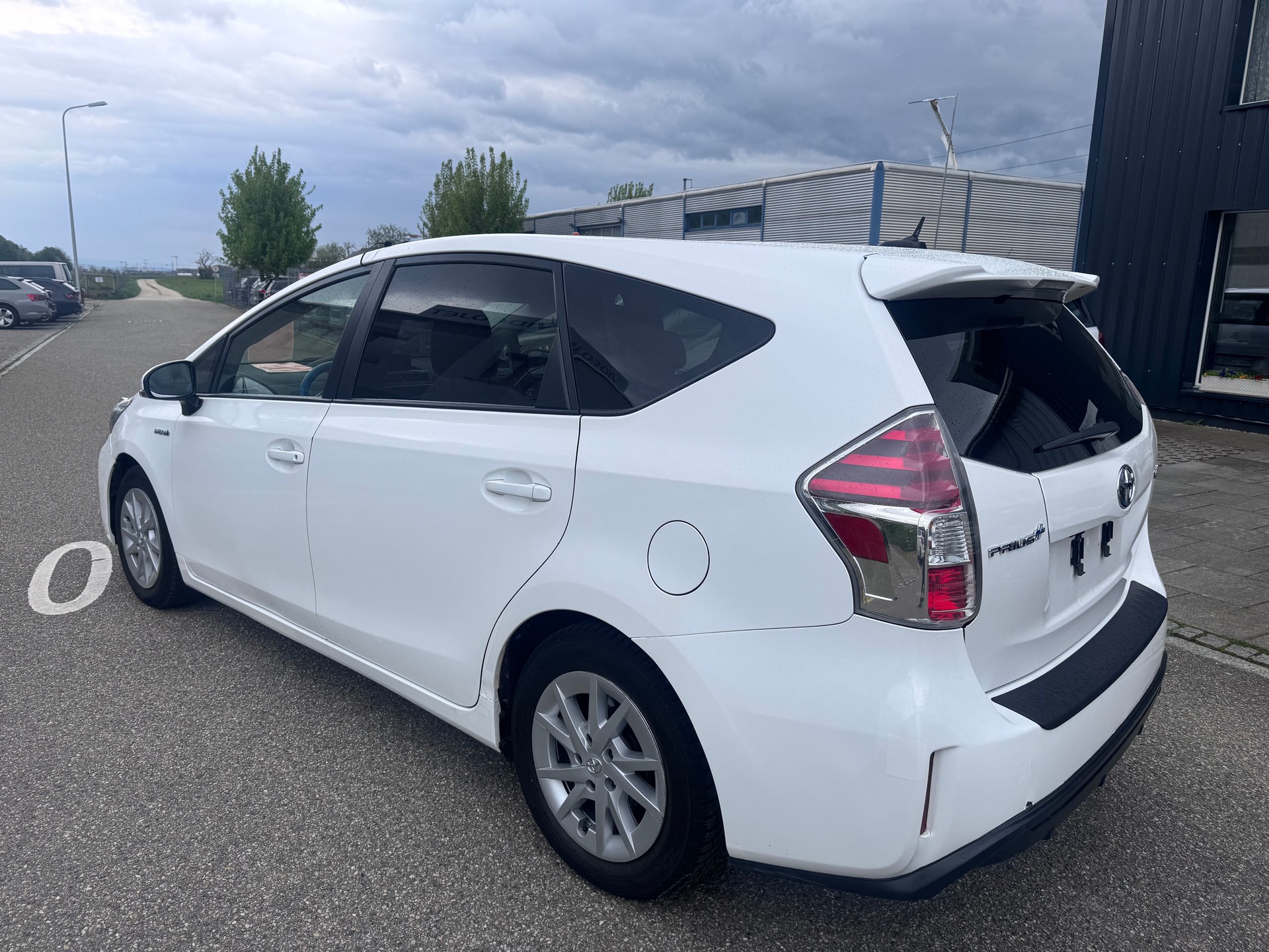 TOYOTA Prius+ 1.8 VVT-i HSD Comfort-image-3