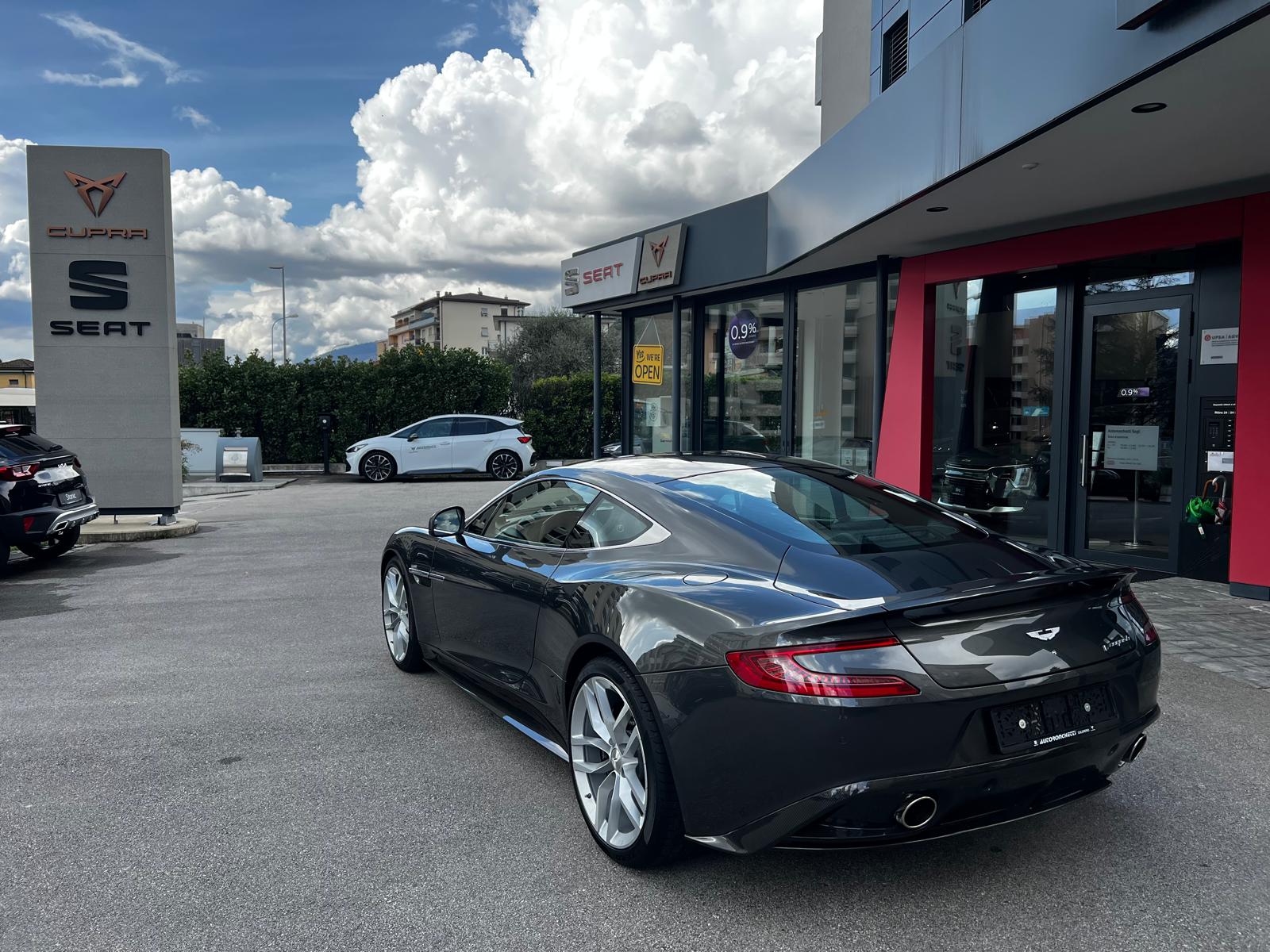 ASTON MARTIN Vanquish V12 5.9-48 Carbon Black Touchtronic 3-image-4