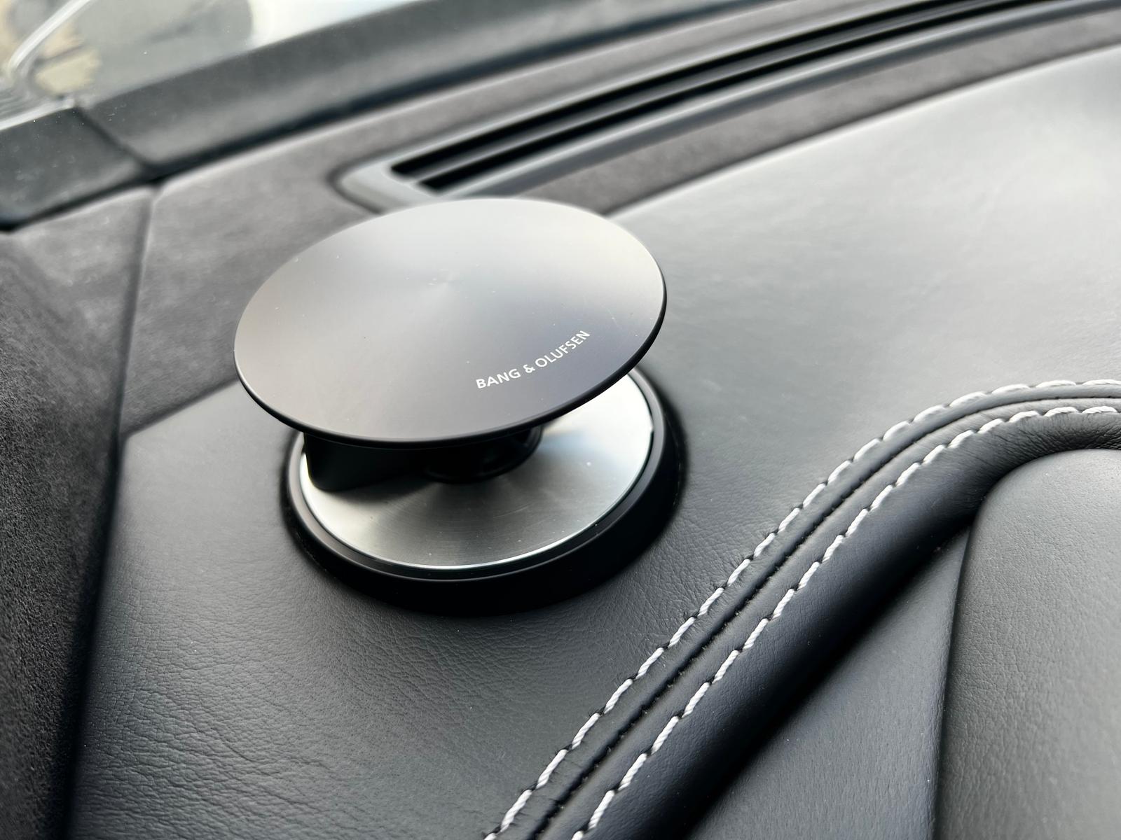 ASTON MARTIN Vanquish V12 5.9-48 Carbon Black Touchtronic 3-image-8