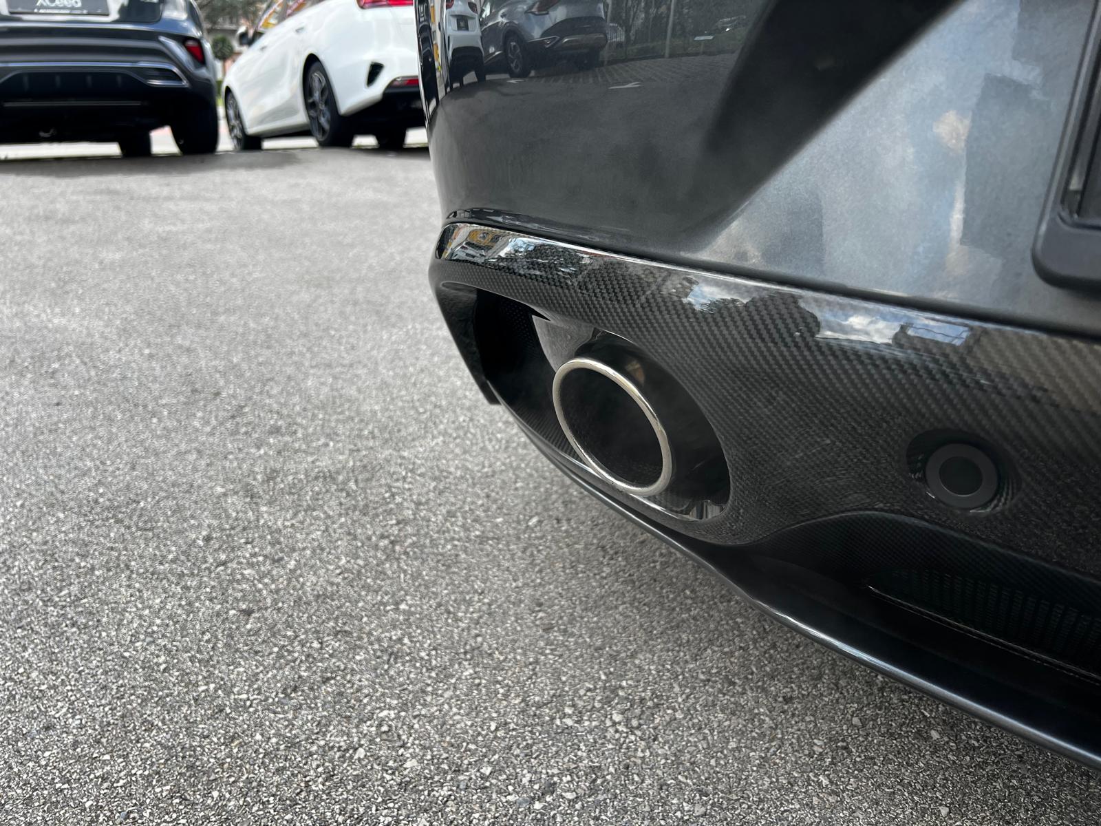 ASTON MARTIN Vanquish V12 5.9-48 Carbon Black Touchtronic 3-image-9