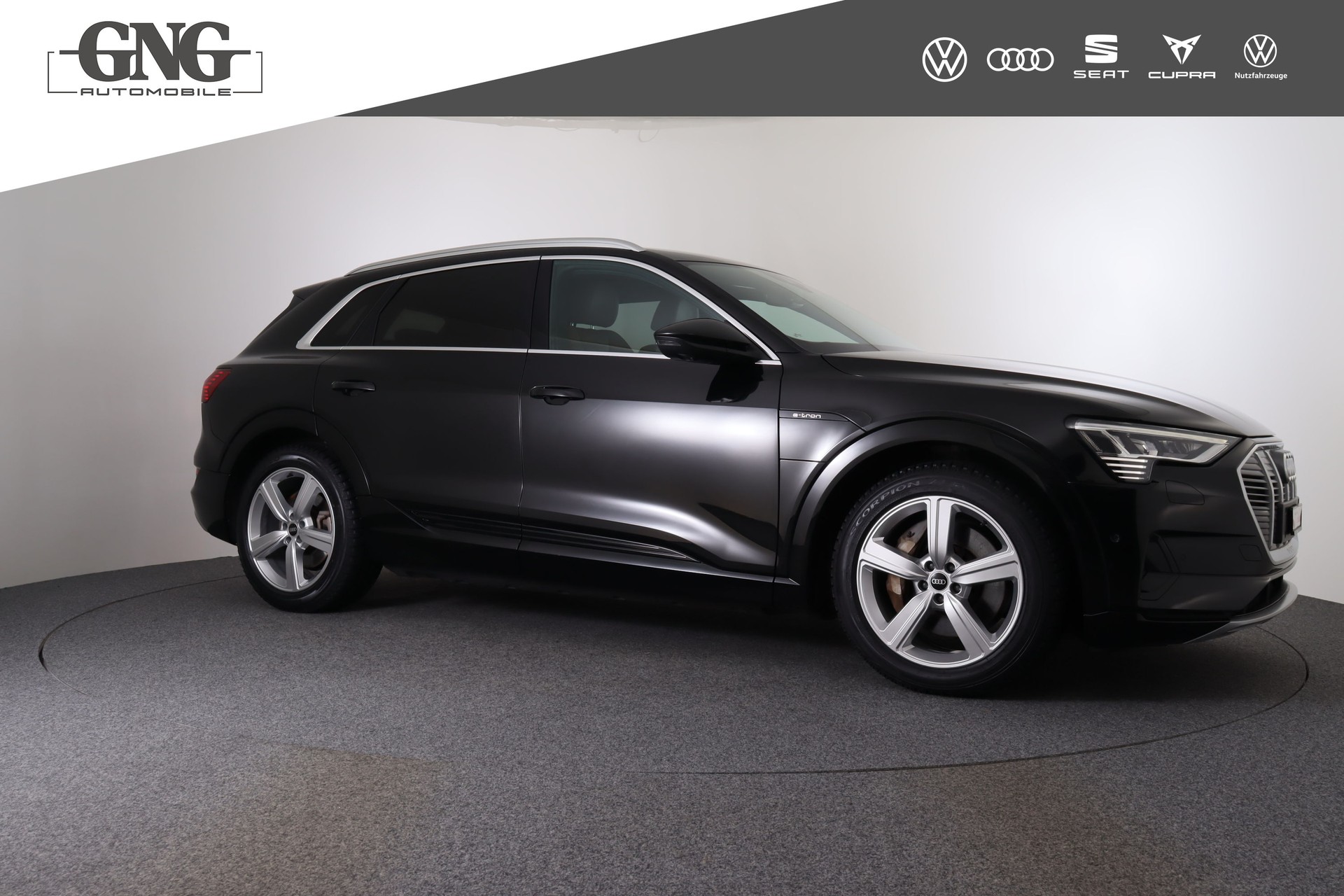 AUDI e-tron 55 Advanced quattro-image-5