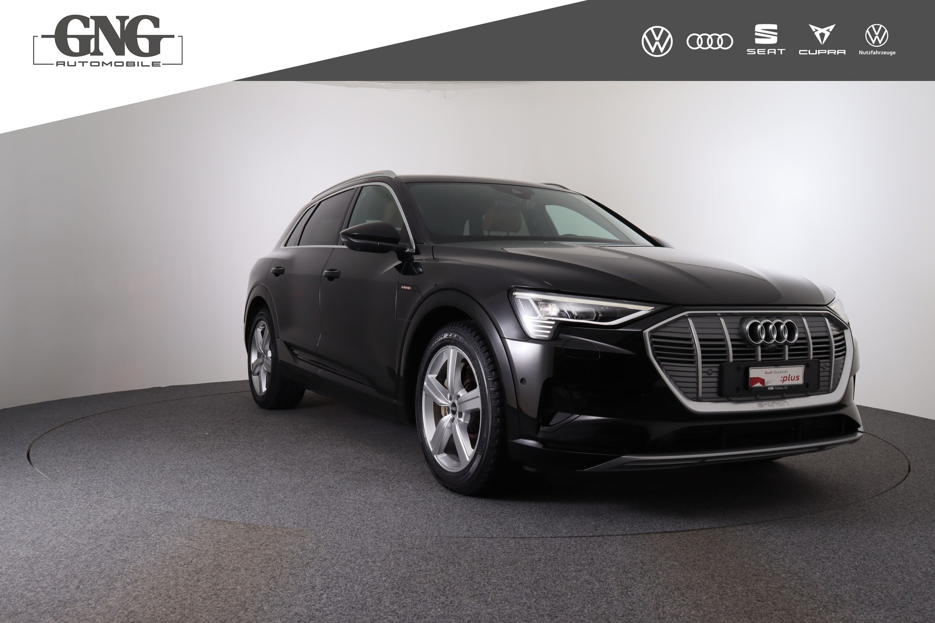 AUDI e-tron 55 Advanced quattro-image-6