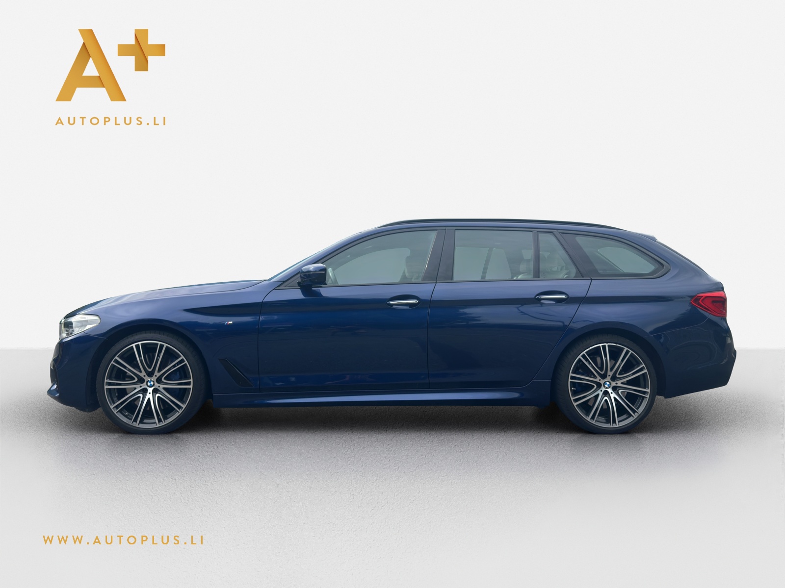 BMW 540i xDrive Touring Steptronic-image-2