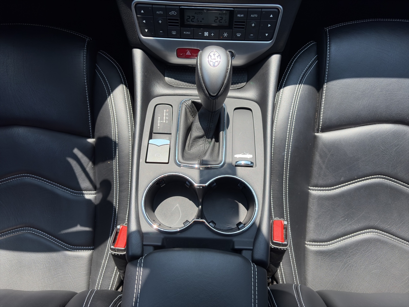 MASERATI GranCabrio Sport Automatica-image-13