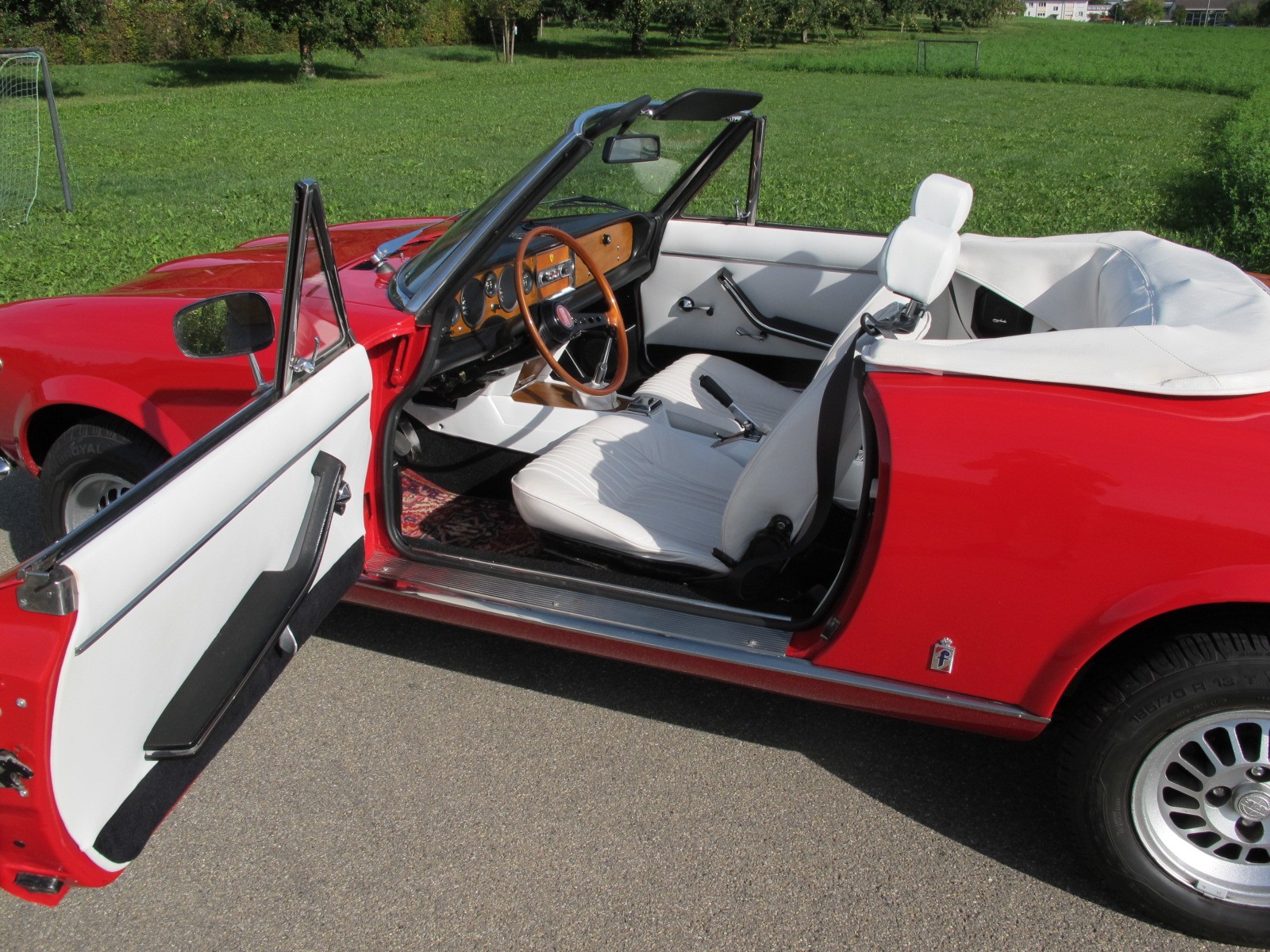 FIAT 124 Sport Spider-image-8