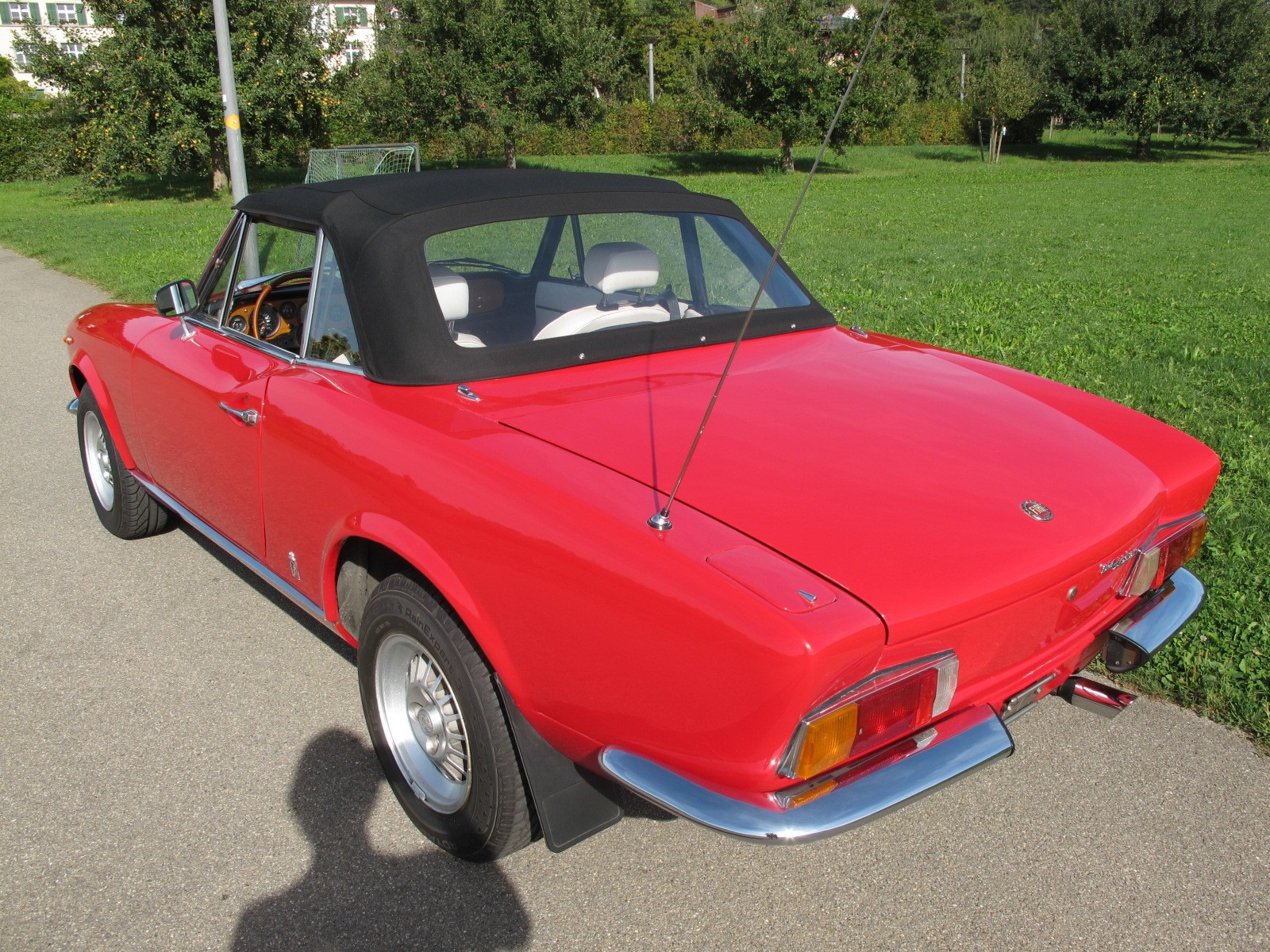 FIAT 124 Sport Spider-image-16