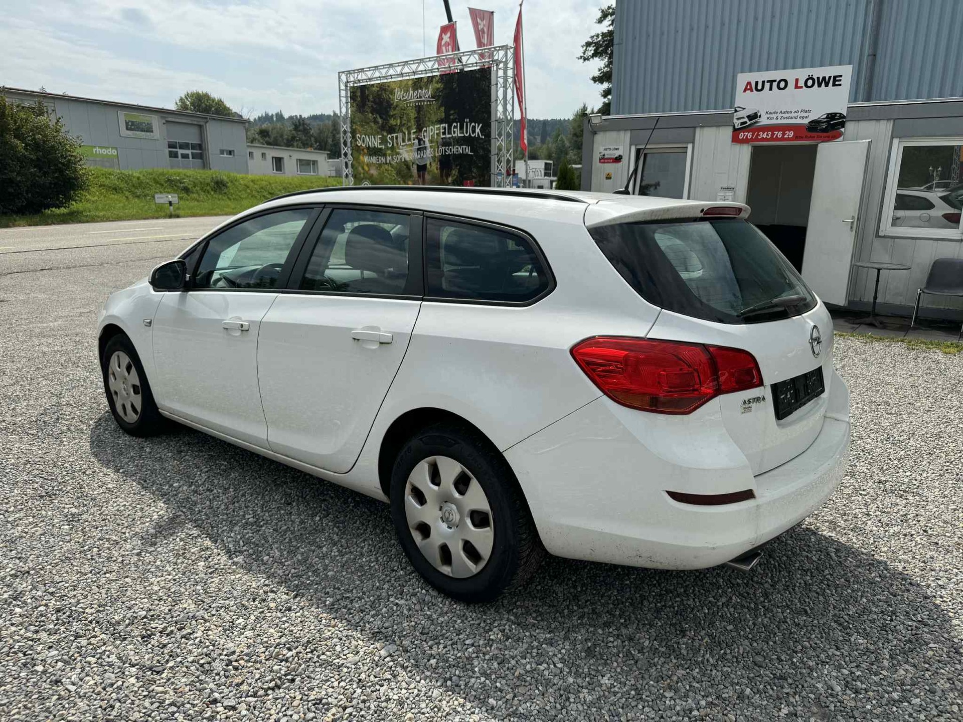 OPEL Astra SportsTourer 1.4i 16V Turbo Sport-image-8