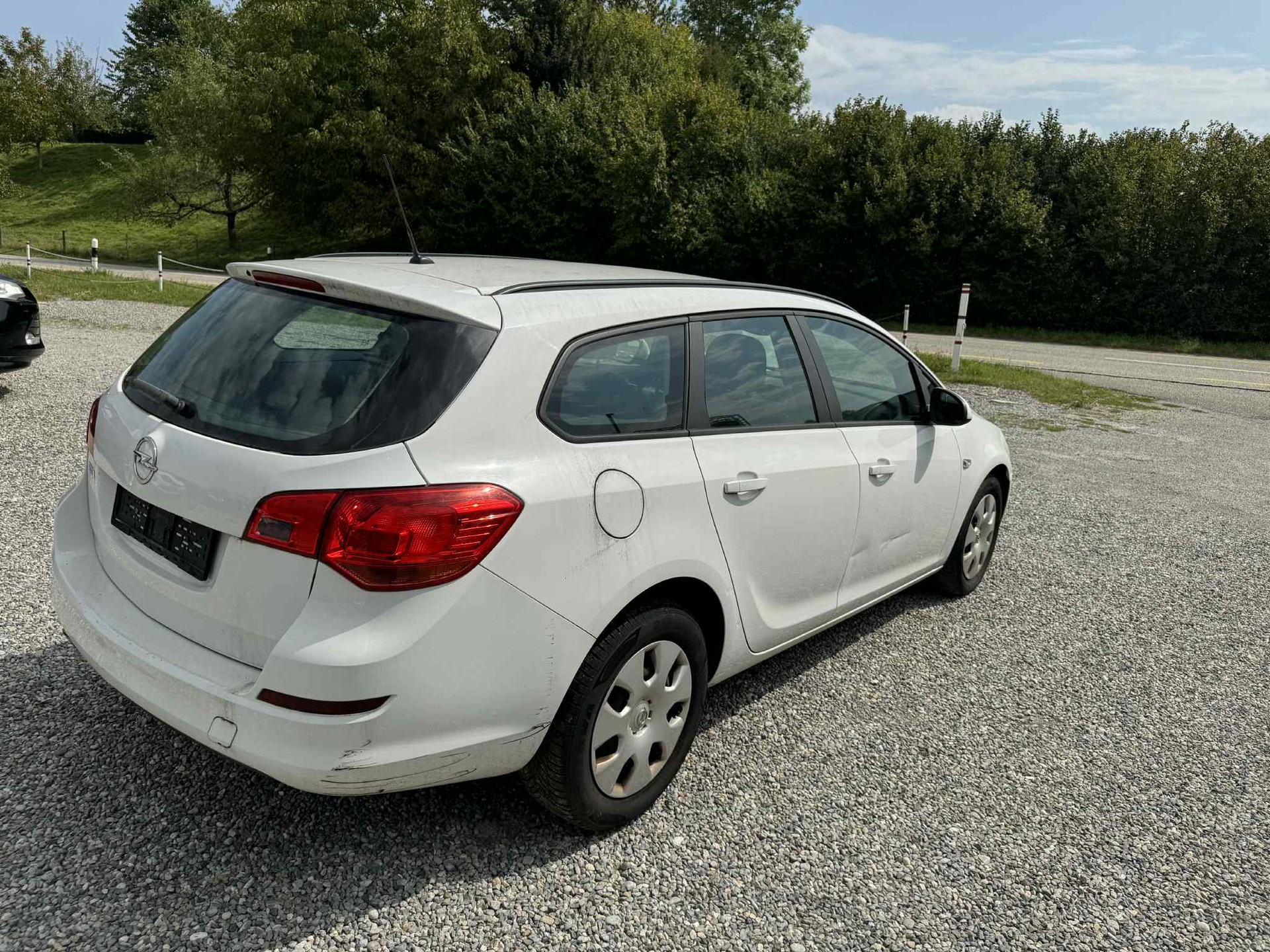 OPEL Astra SportsTourer 1.4i 16V Turbo Sport-image-9