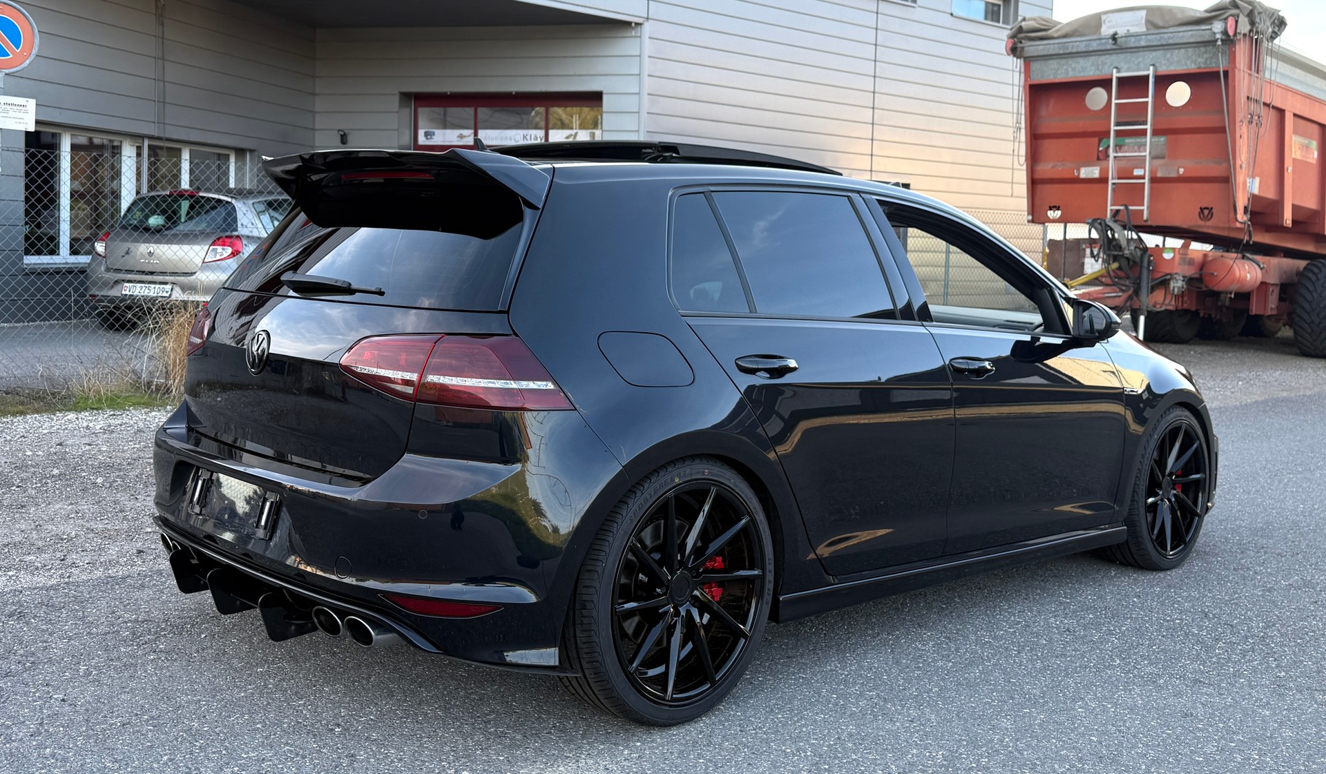 VW Golf 2.0 TSI R 4Motion DSG-image-4