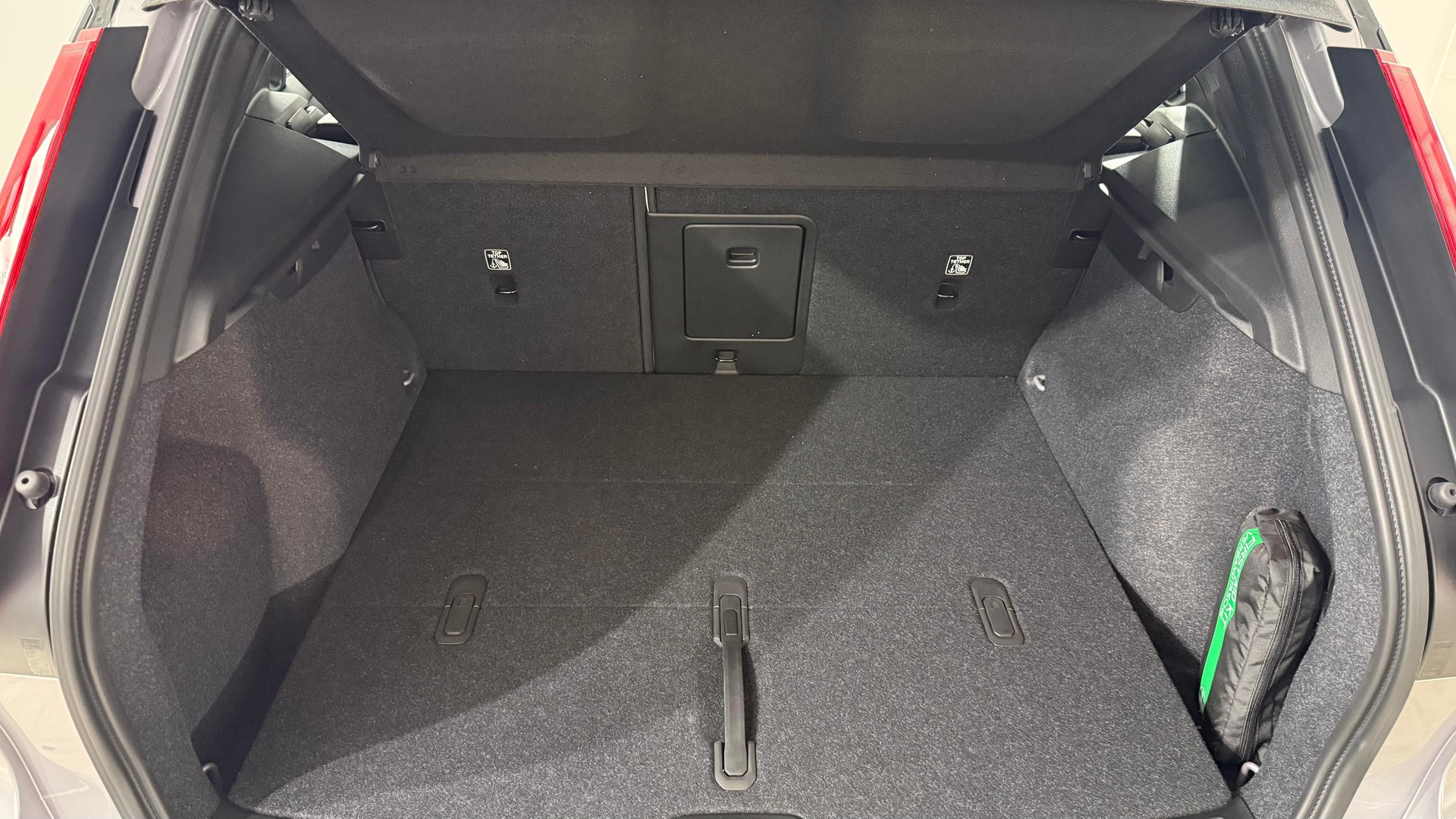 VOLVO EX40 Twin Ultra AWD-image-6