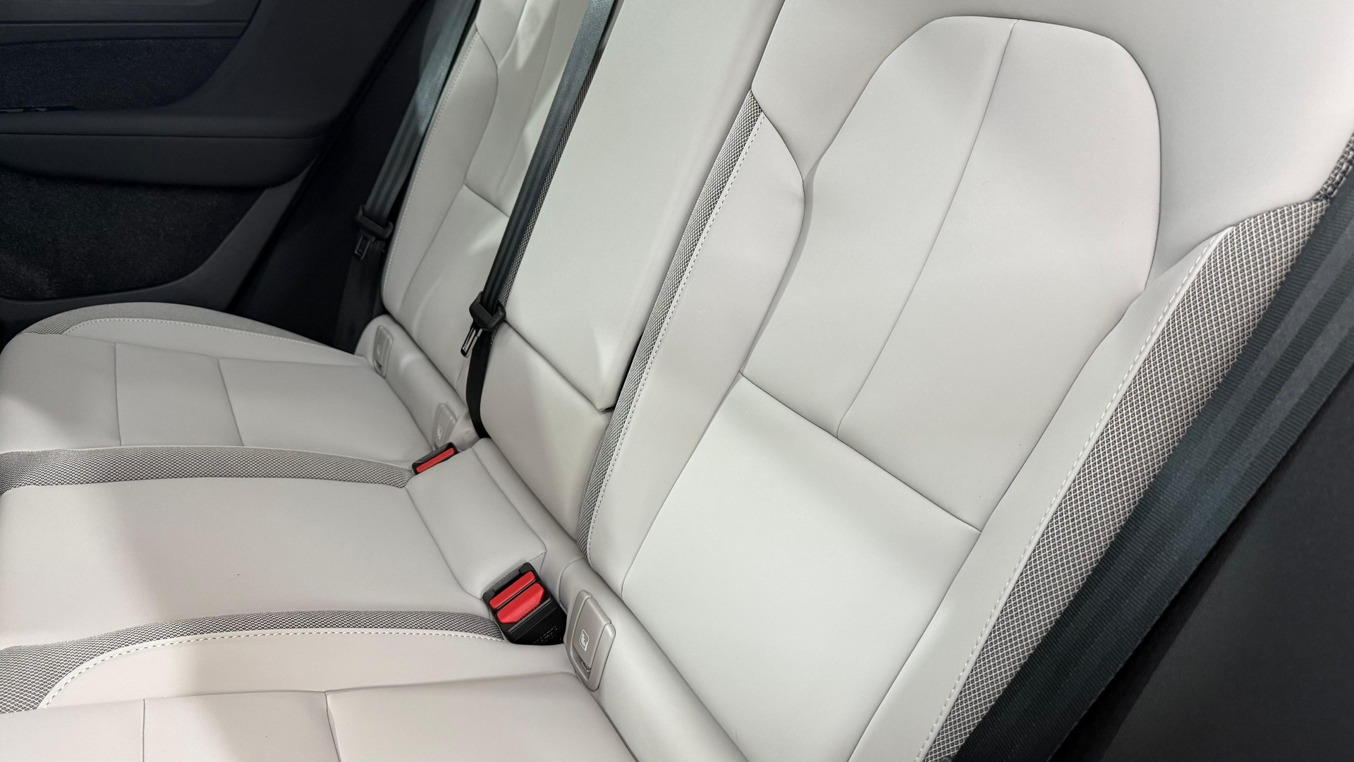 VOLVO EX40 Twin Ultra AWD-image-5
