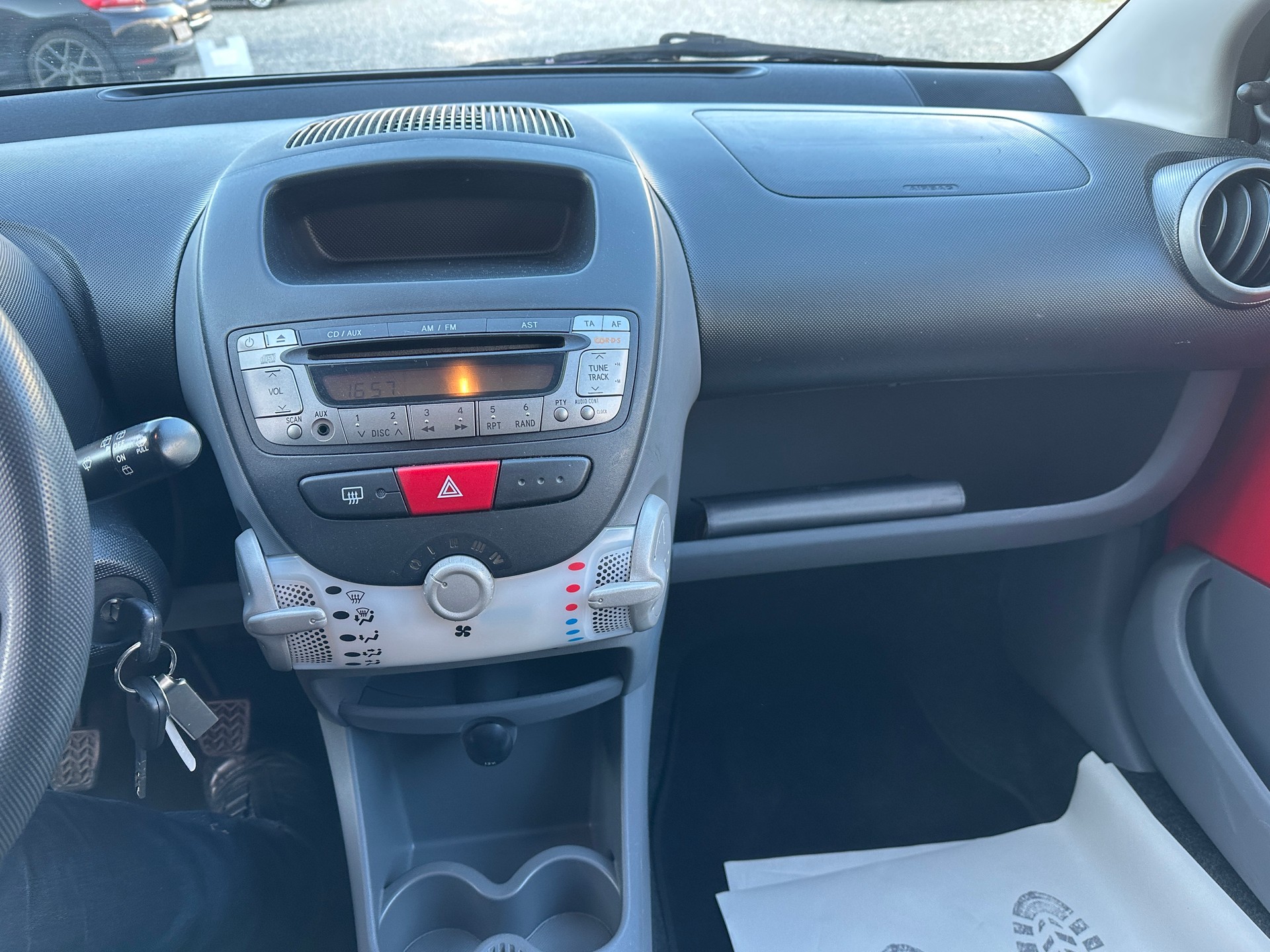 CITROEN C1 1.0i Essentiel (X)-image-13