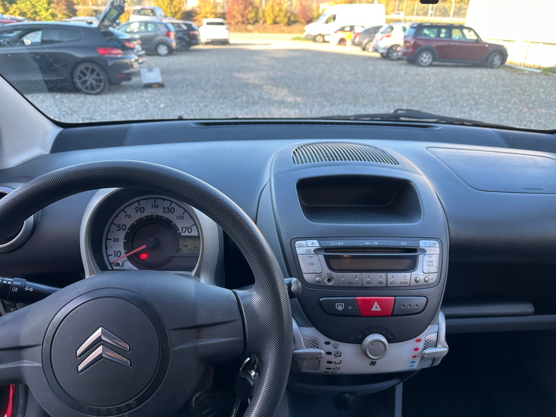 CITROEN C1 1.0i Essentiel (X)-image-11