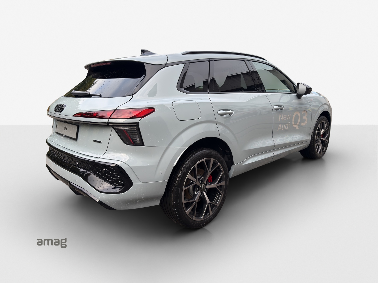 AUDI Q3 SUV TFSI quattro 195 kW S tronic-image-4