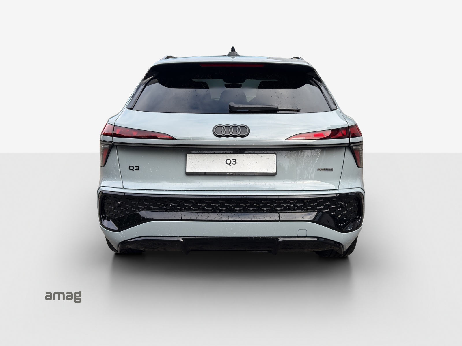 AUDI Q3 SUV TFSI quattro 195 kW S tronic-image-3