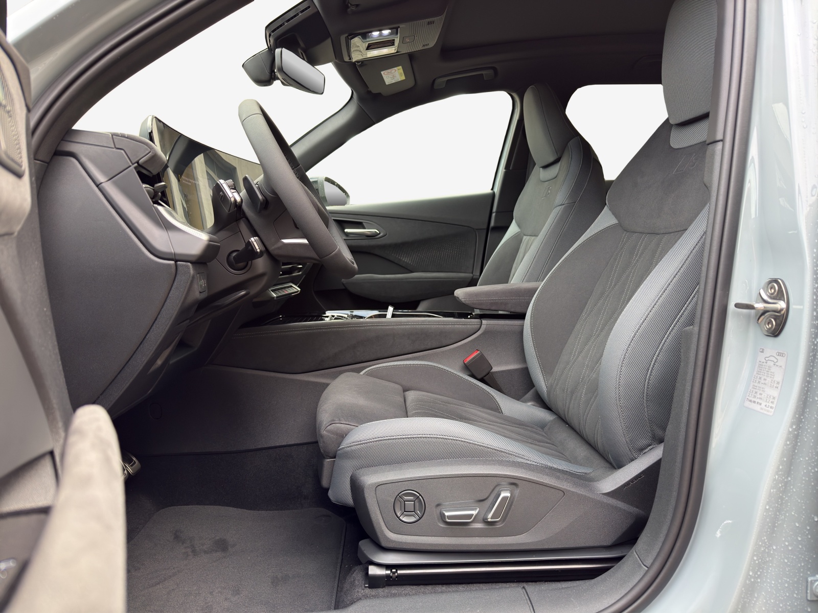 AUDI Q3 SUV TFSI quattro 195 kW S tronic-image-7