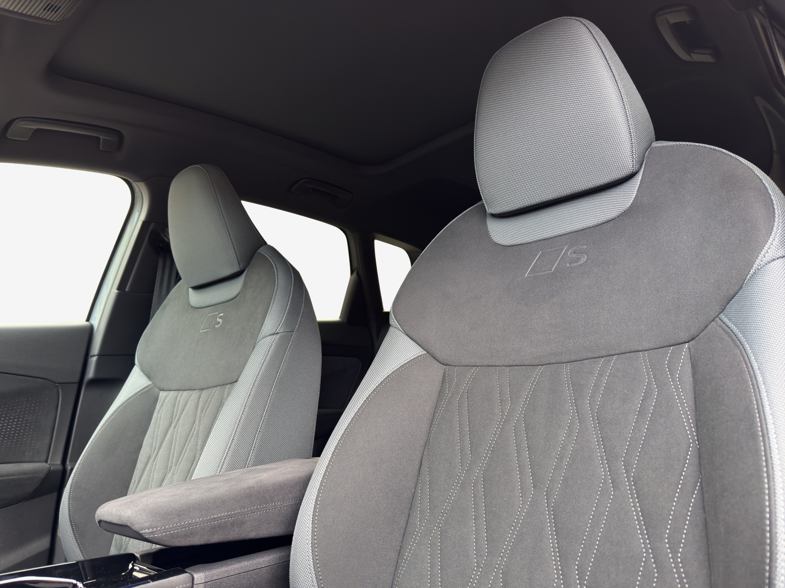 AUDI Q3 SUV TFSI quattro 195 kW S tronic-image-15
