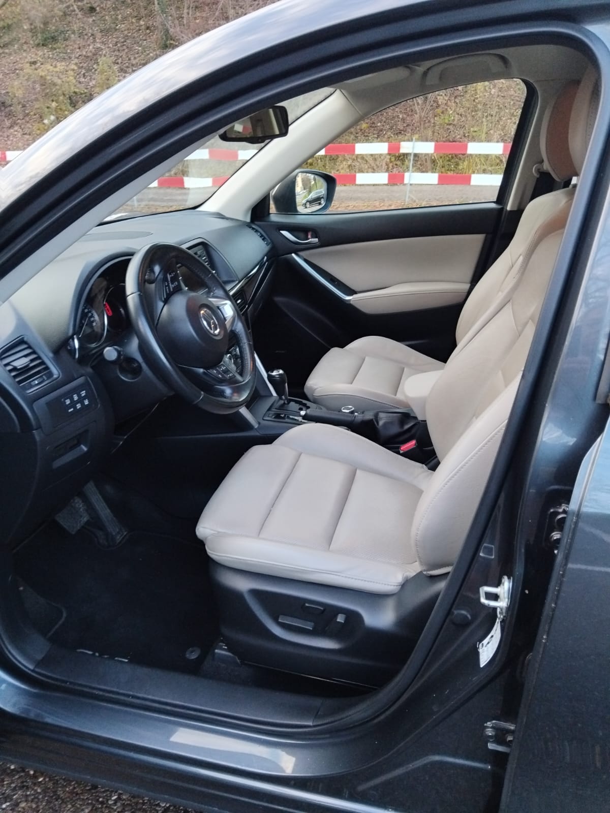 MAZDA CX-5 2.2 D HP Revolution AWD-image-2