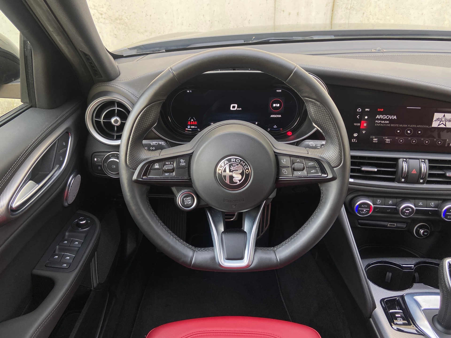 ALFA ROMEO Giulia 2.0 Veloce Pack Premium Q4 AT8-image-8