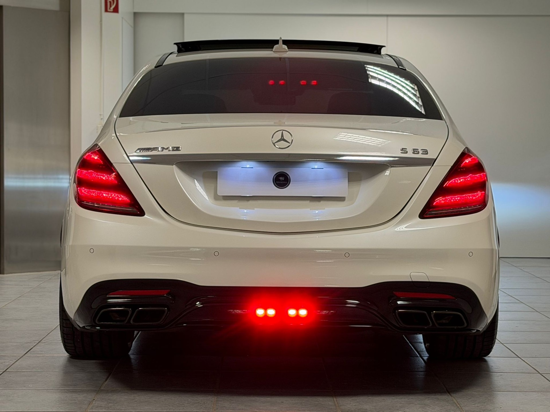 MERCEDES-BENZ S 63 AMG L 4Matic+ 9G-Tronic-image-8